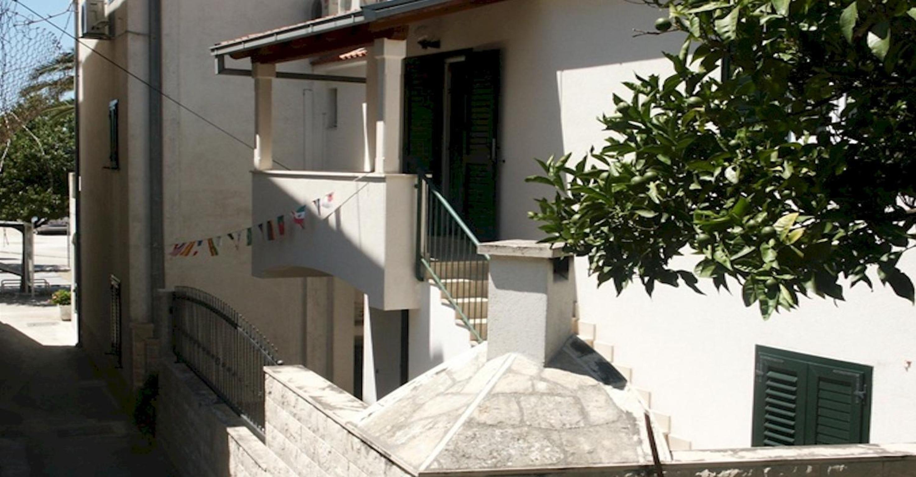 Apartments Lena