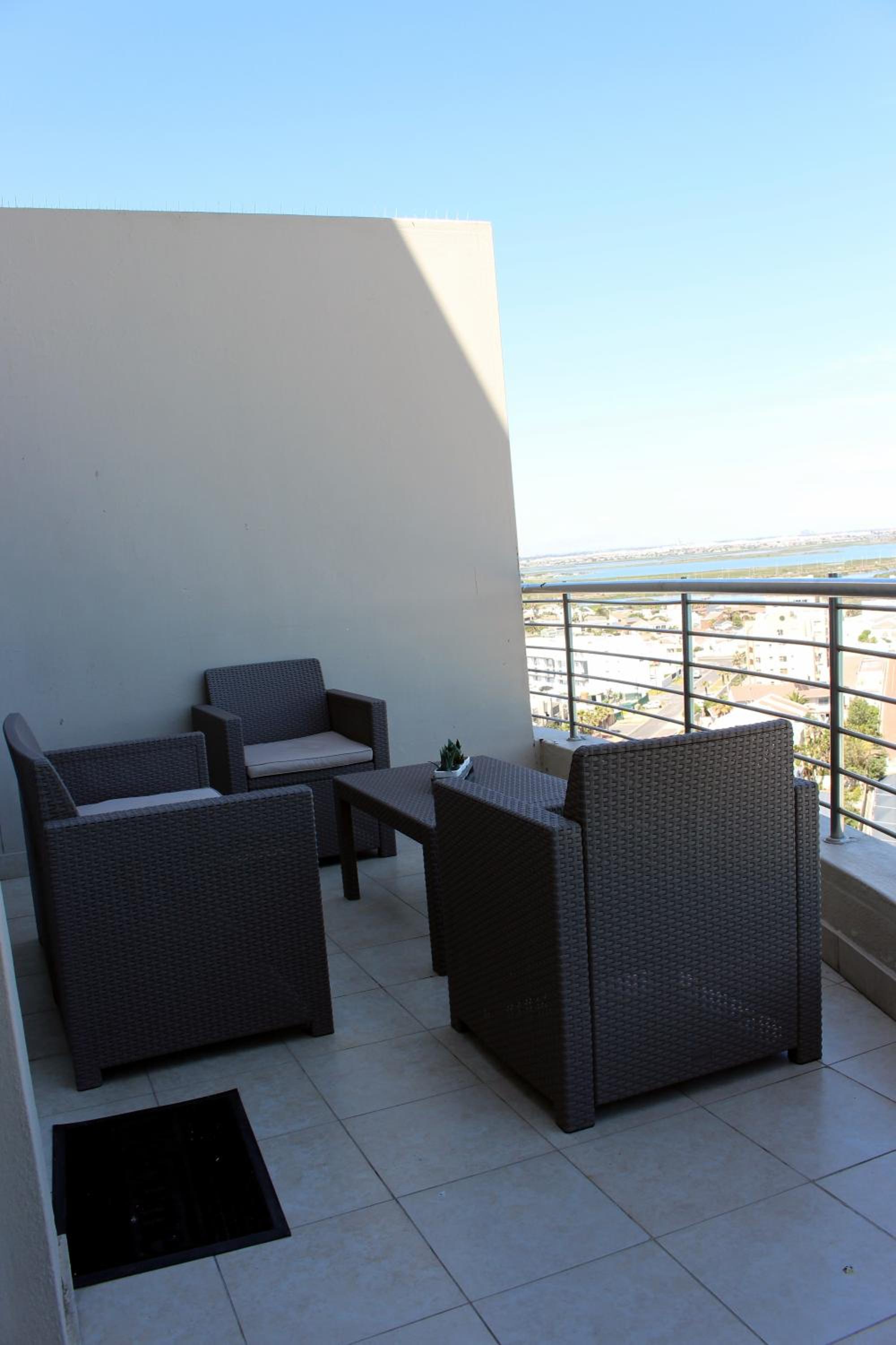 1105 Portico view 5