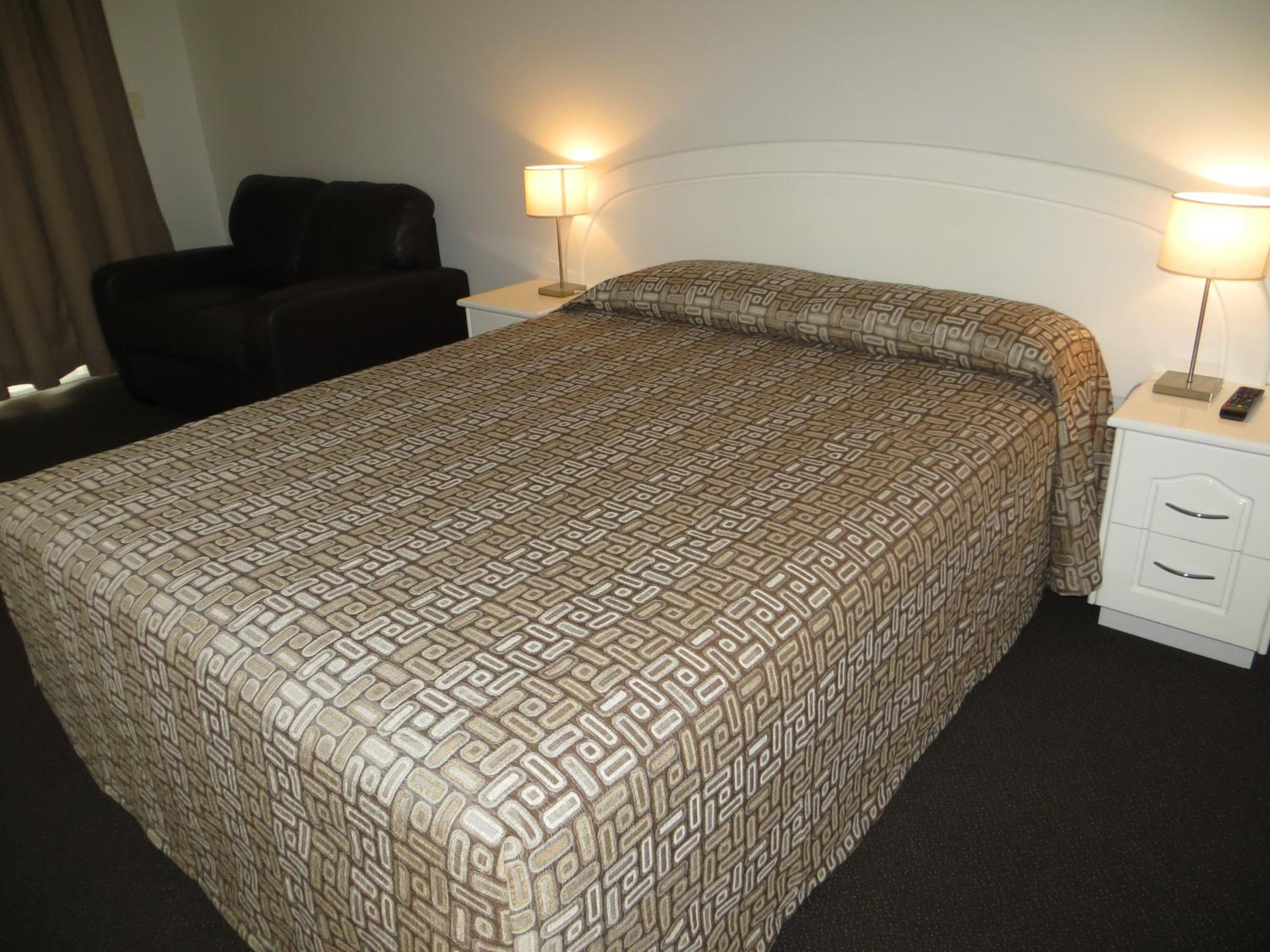 Heritage Lodge Motel