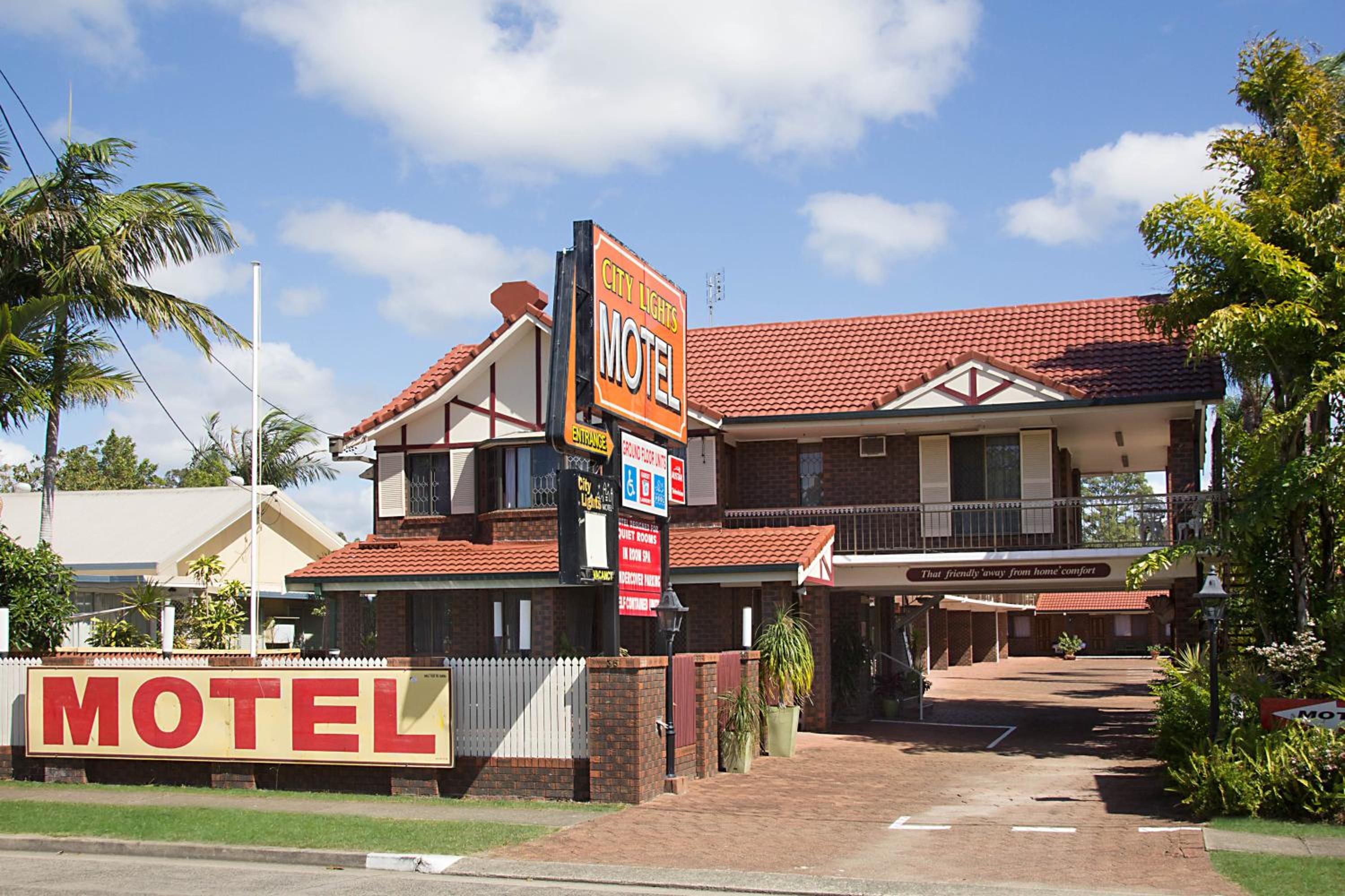 Surf Beach Motel Tweed