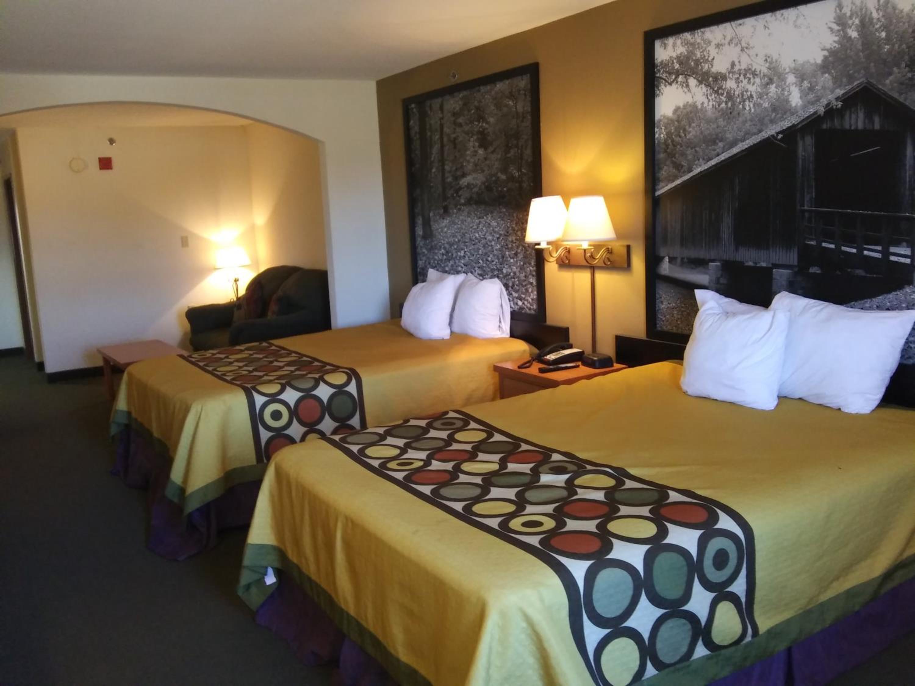 Columbia Vacations - Super 8 by Wyndham Columbia East - Property Image 8