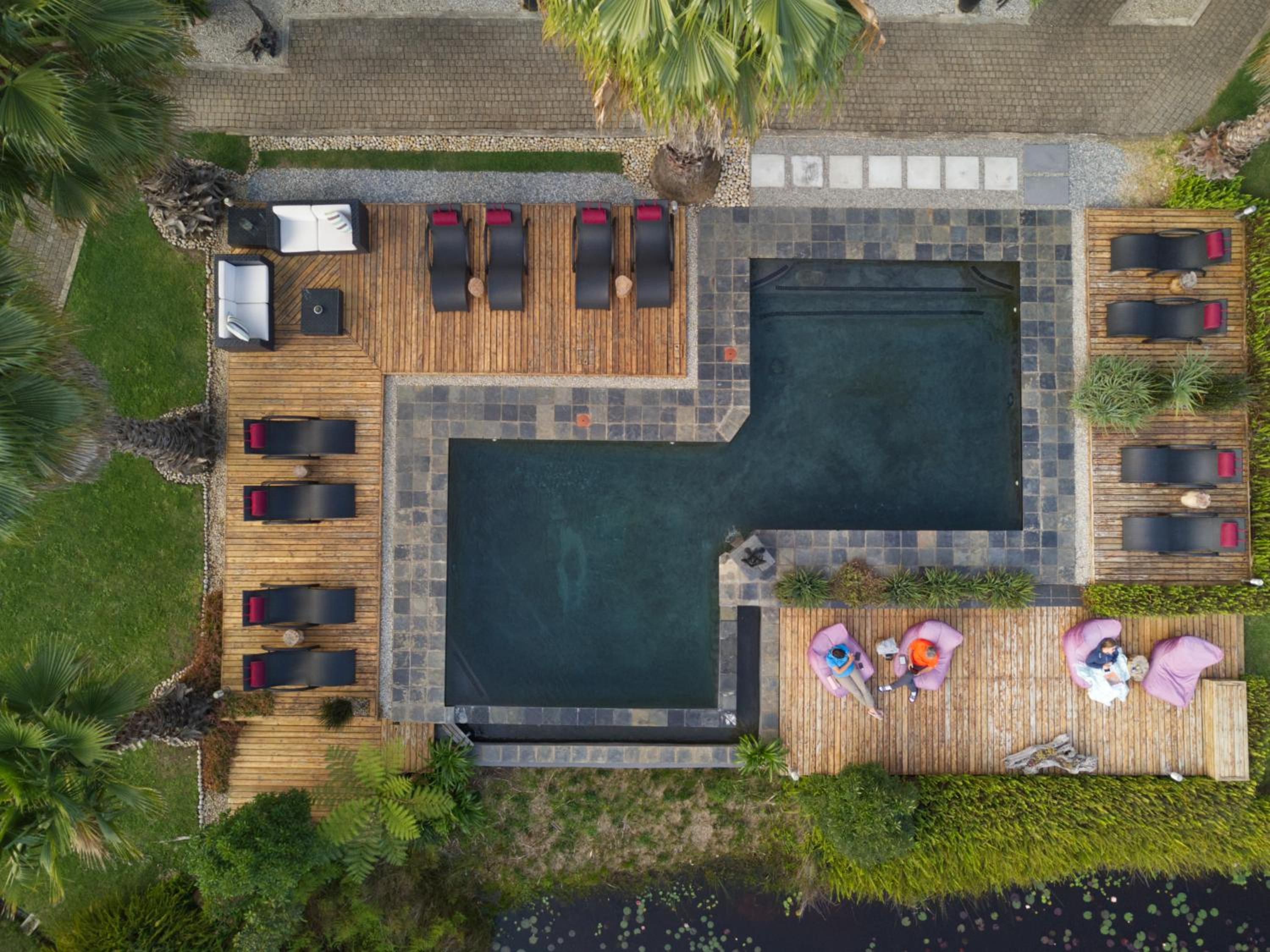 Lily Pond Country Lodge