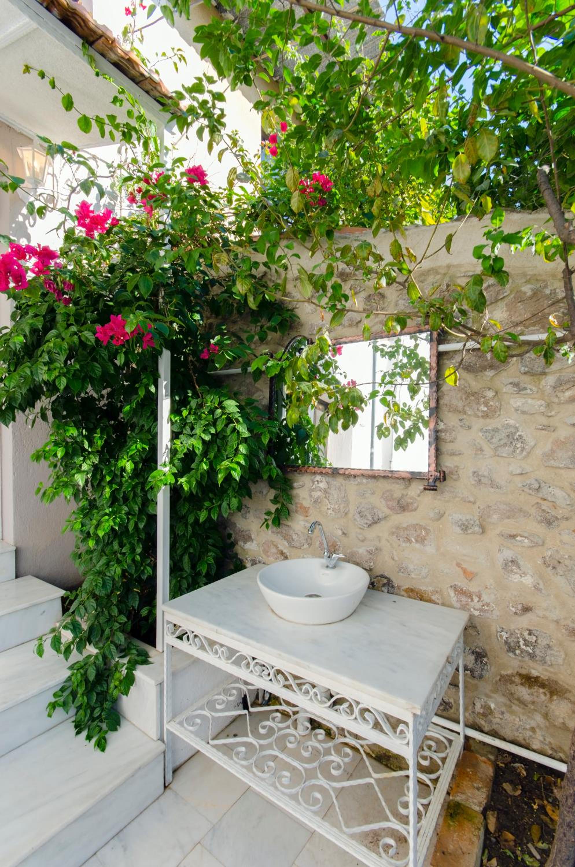 Dutlu Konak - Image 70