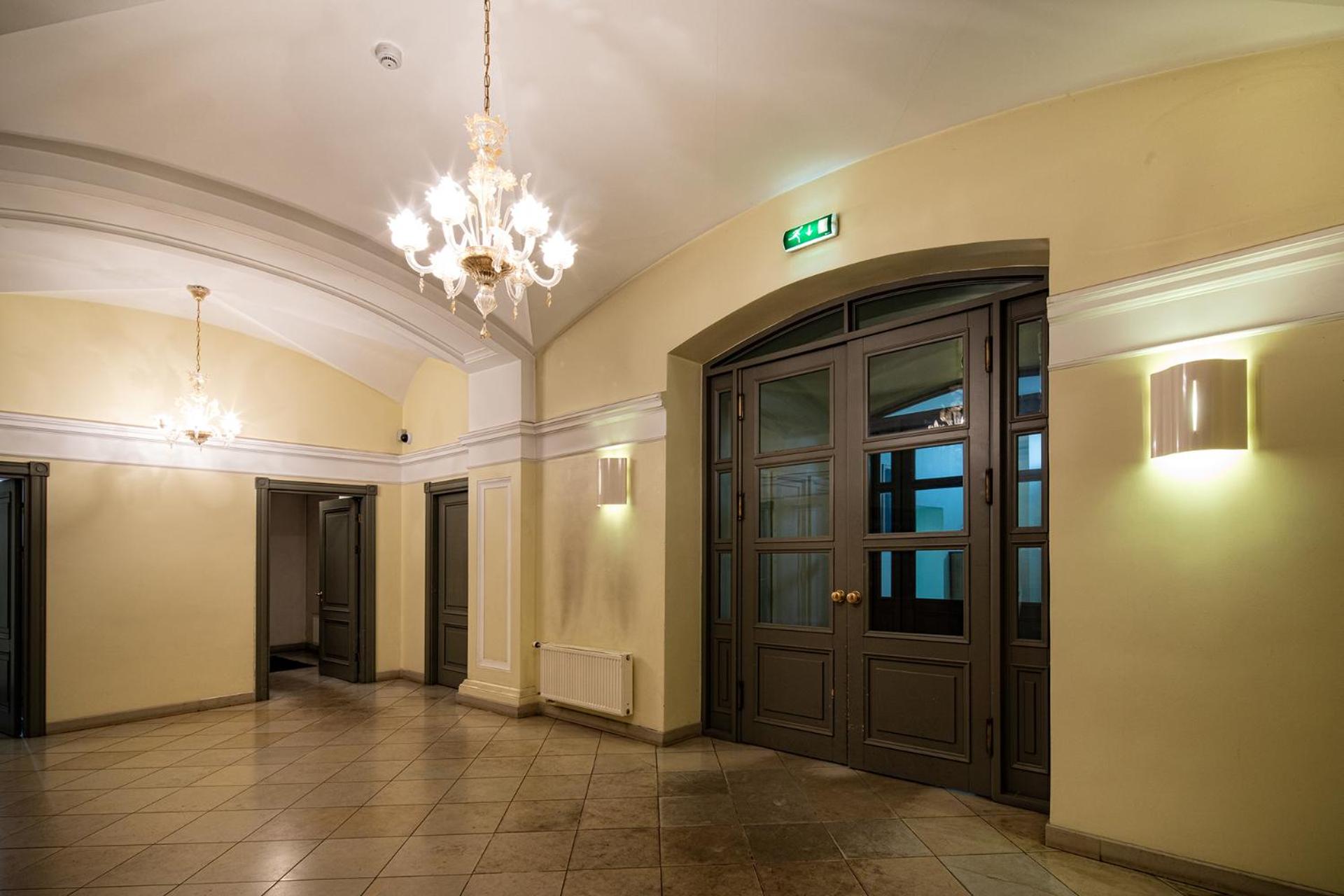 Old Riga Two floor Palasta Loft Apartment with river view view 3