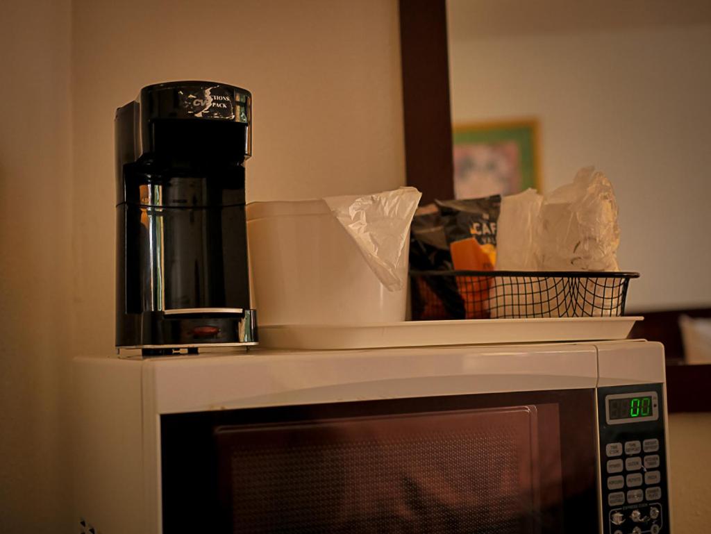 Chico Vacations - Americas Best Value Inn - Chico - Property Image 15