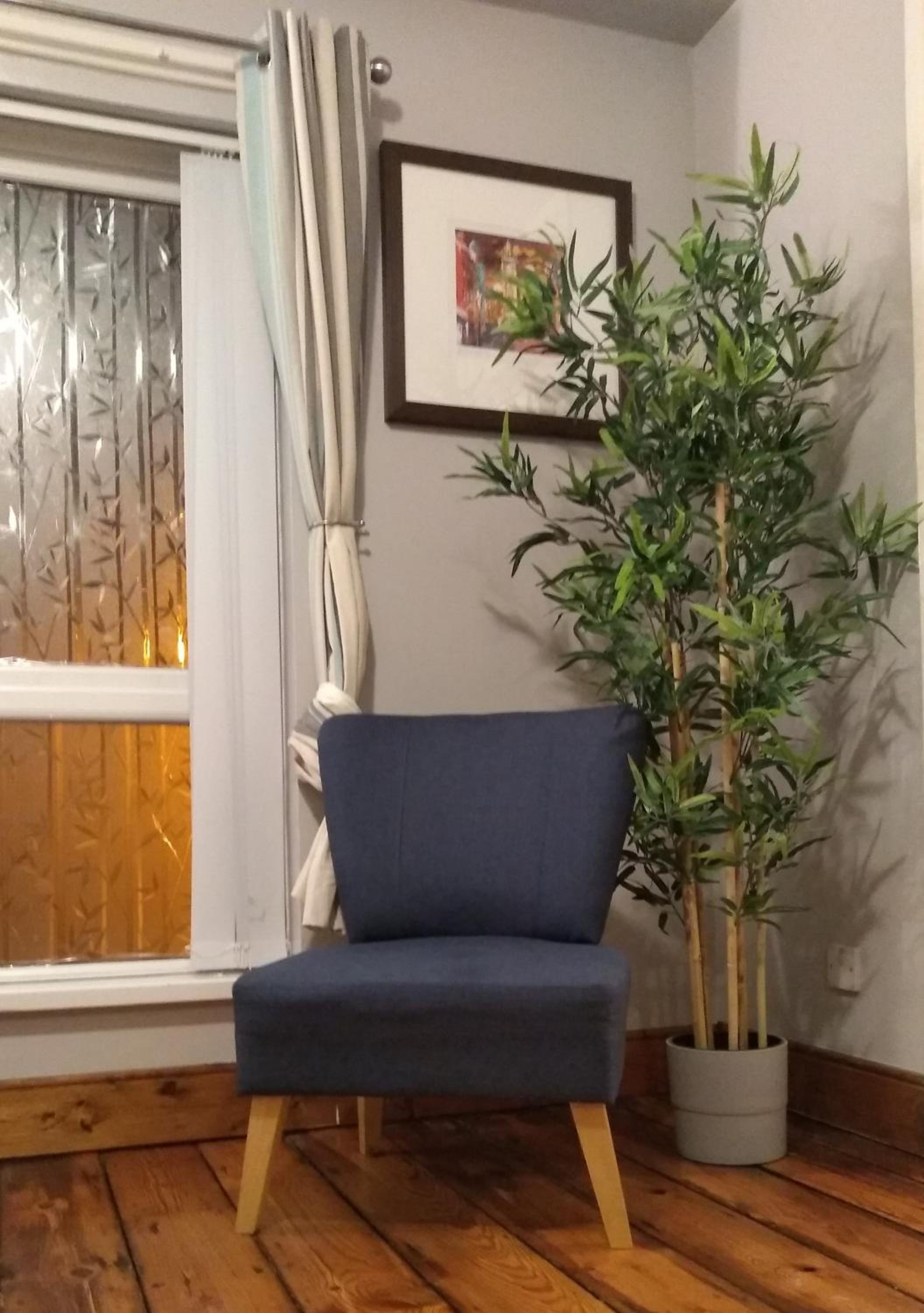 Perfect Central City Location - Parking - 4 Beds - 2 Bedrooms