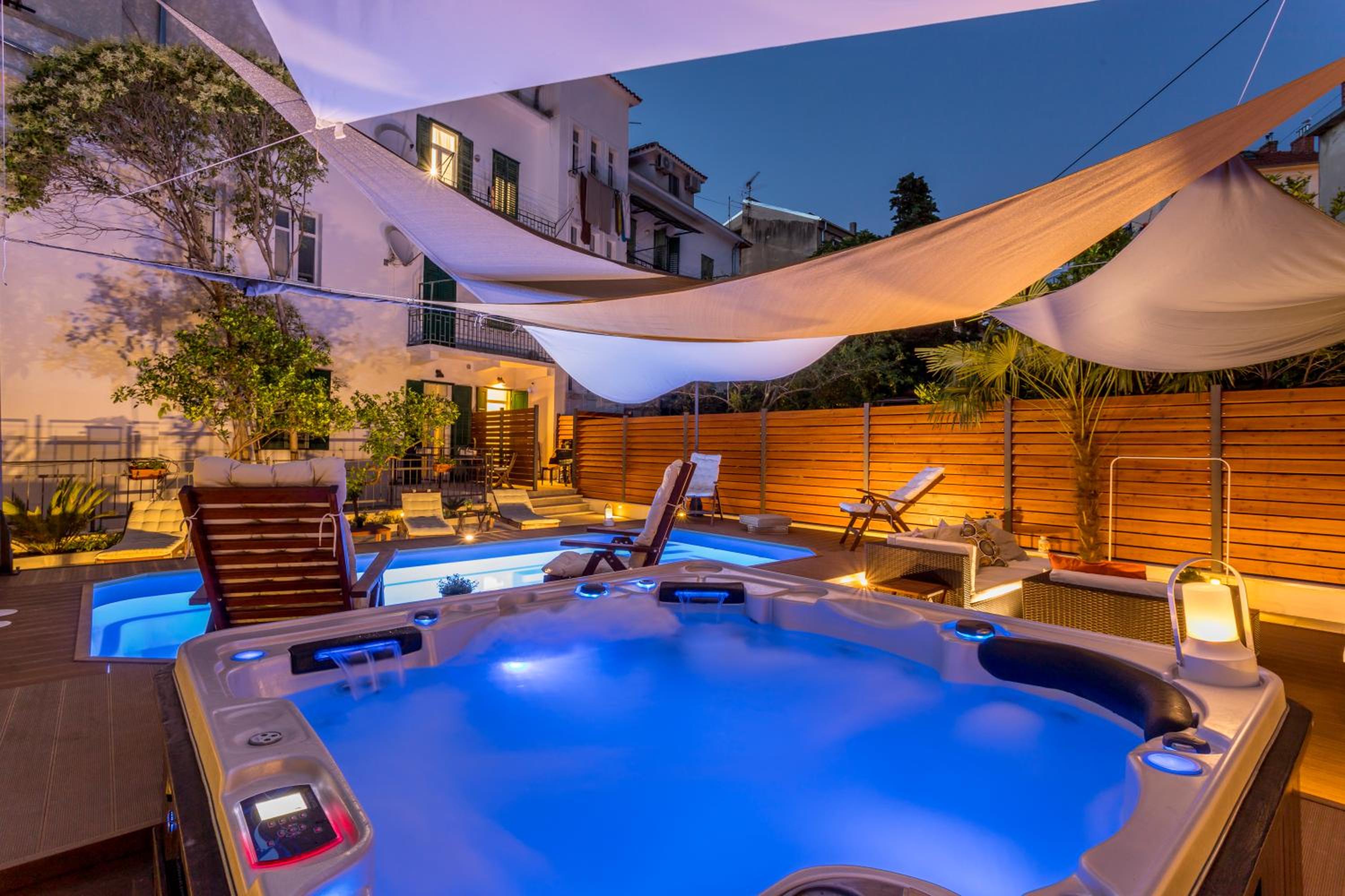 Evala luxury rooms with pool and garden photo 2
