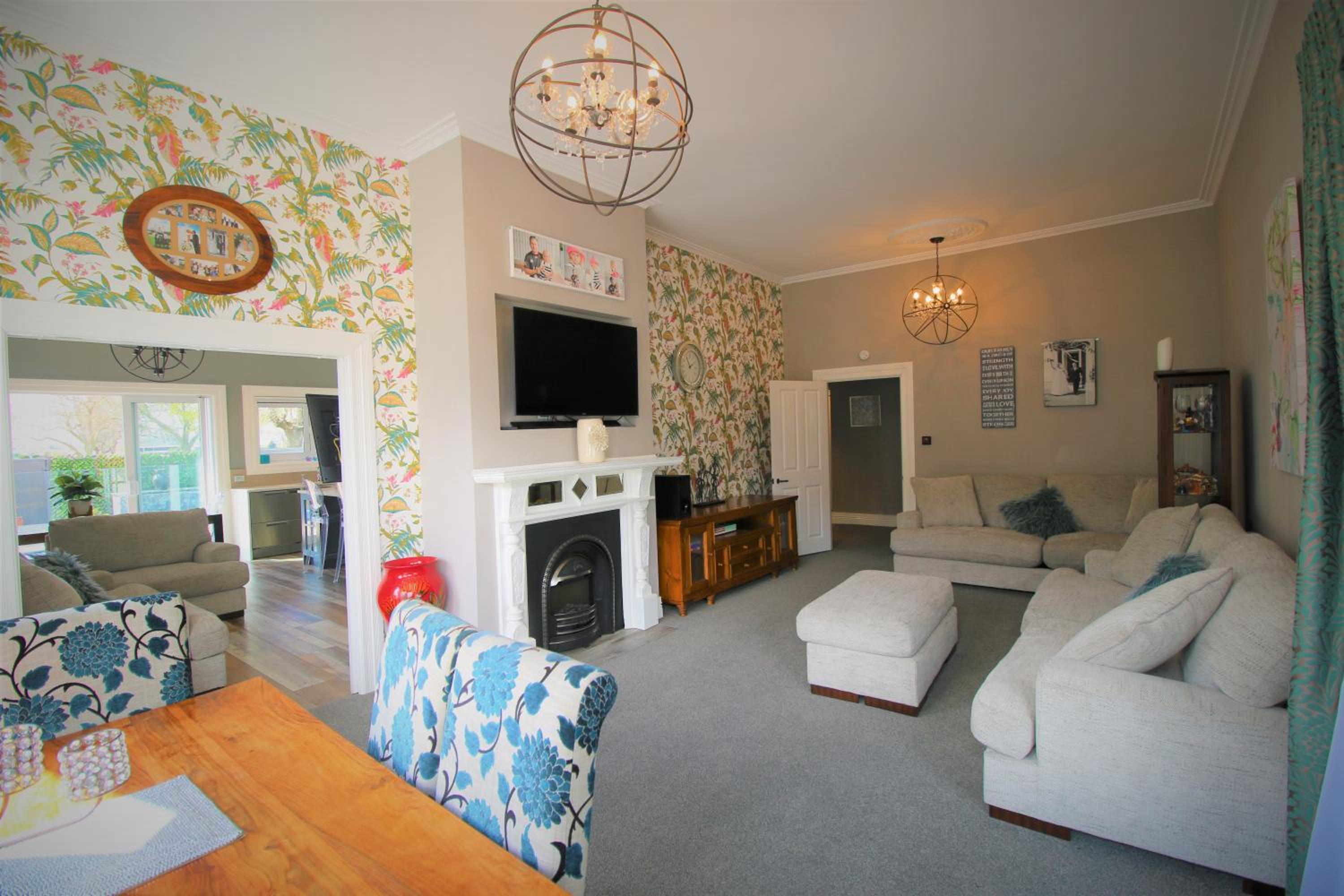 AristaAir- Poppies Luxury Villa