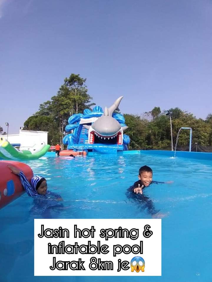 Achutra Muslim Guesthouse (pool)