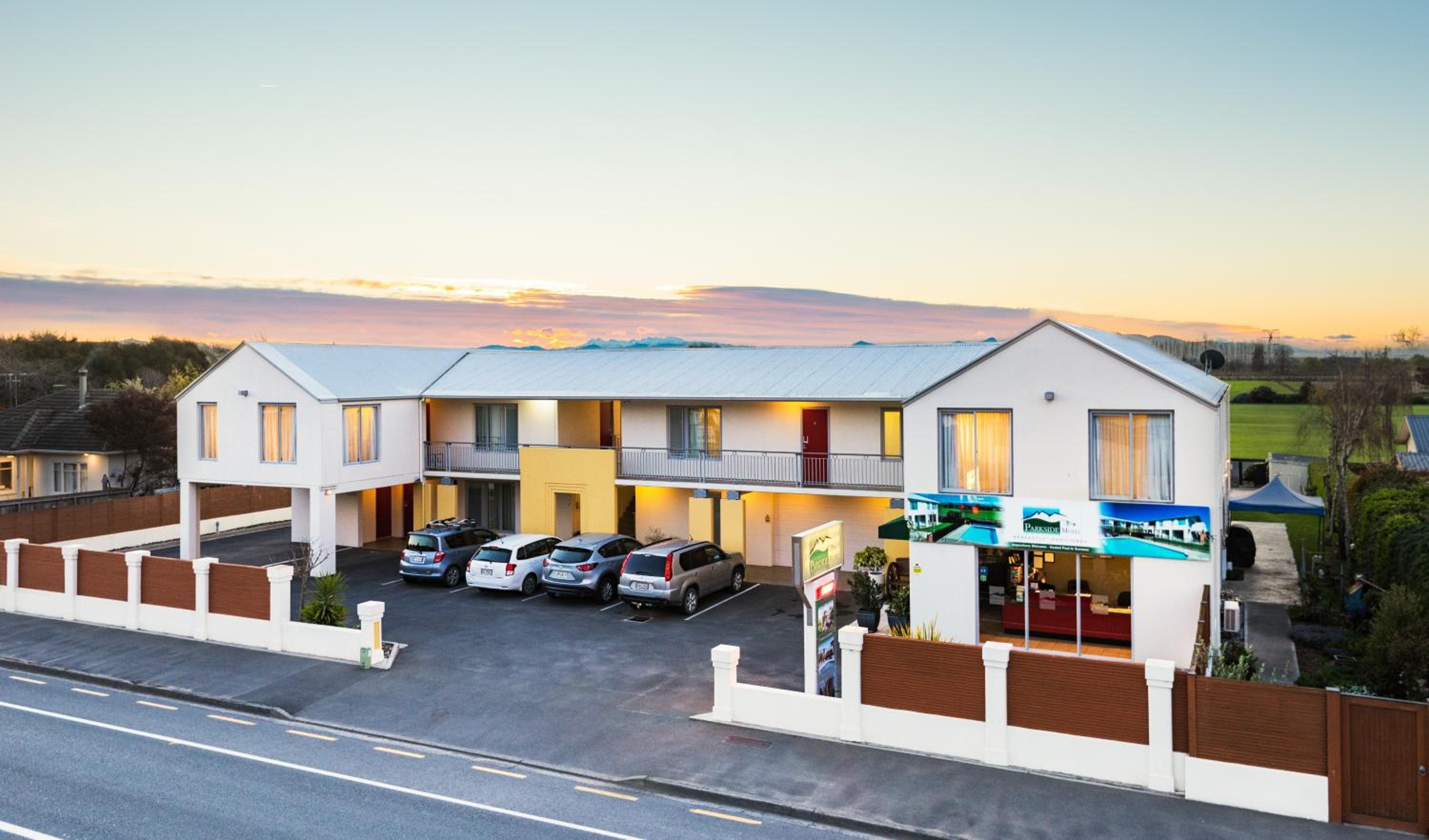Parkside Motel