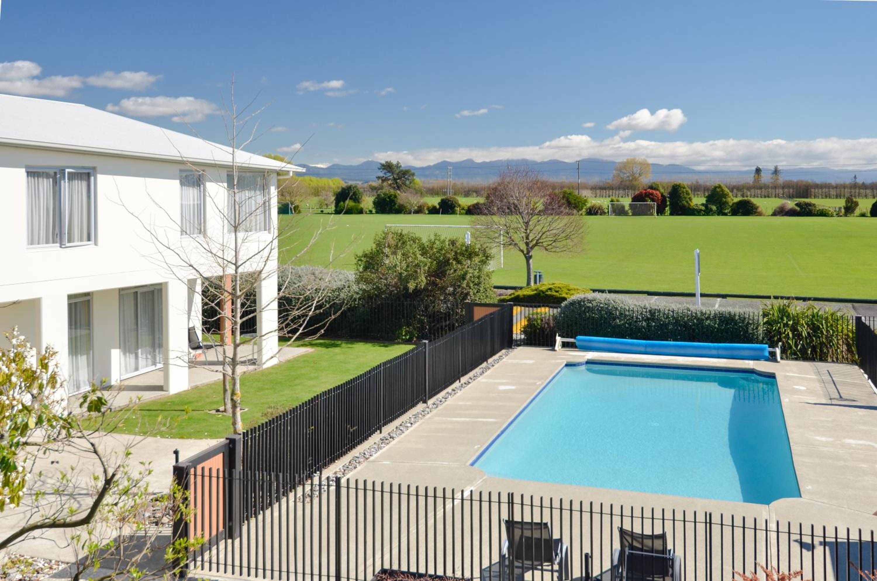 Parkside Motel