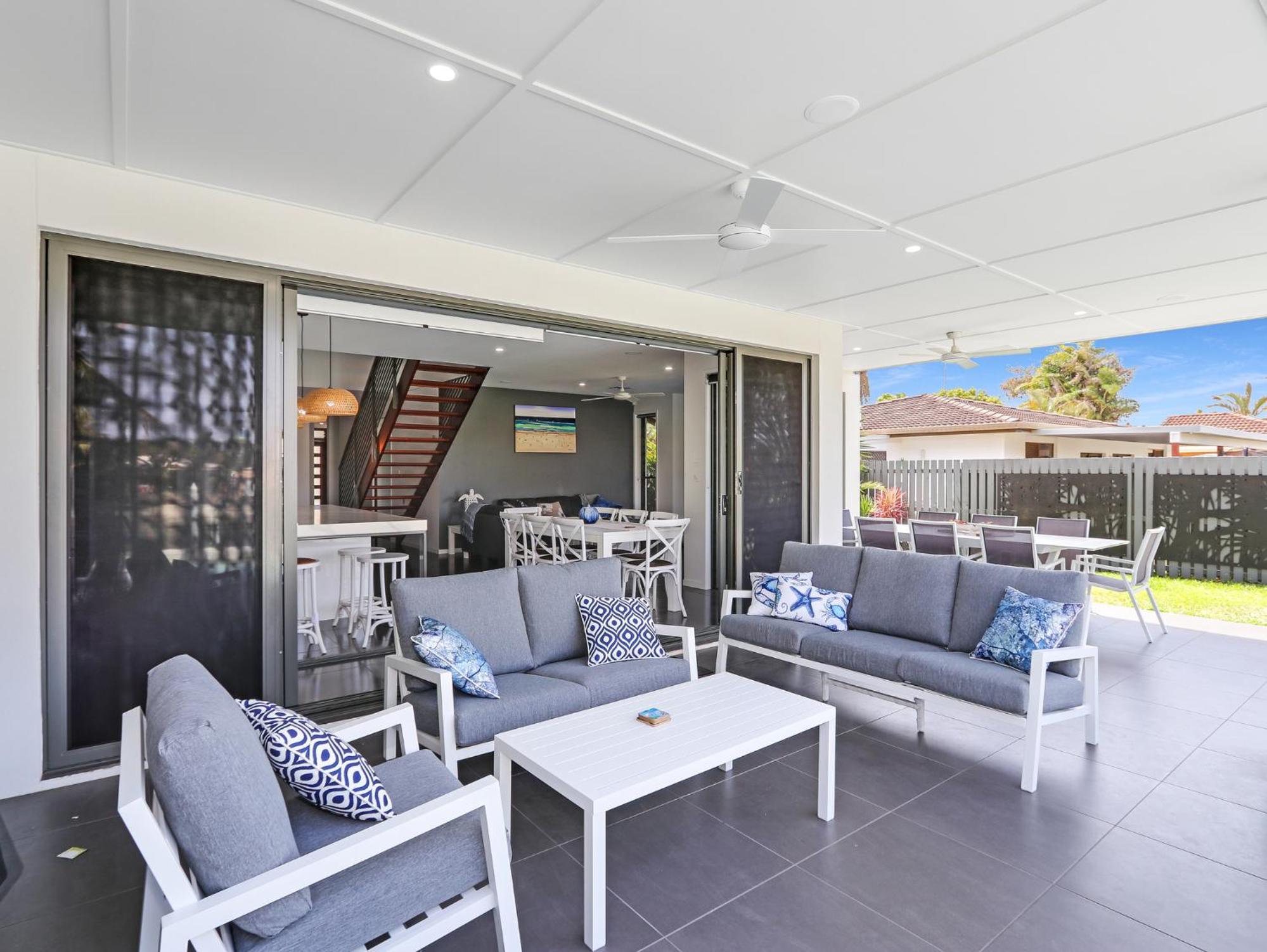 WATERFRONT HOME BORDERING MOOLOOLABA