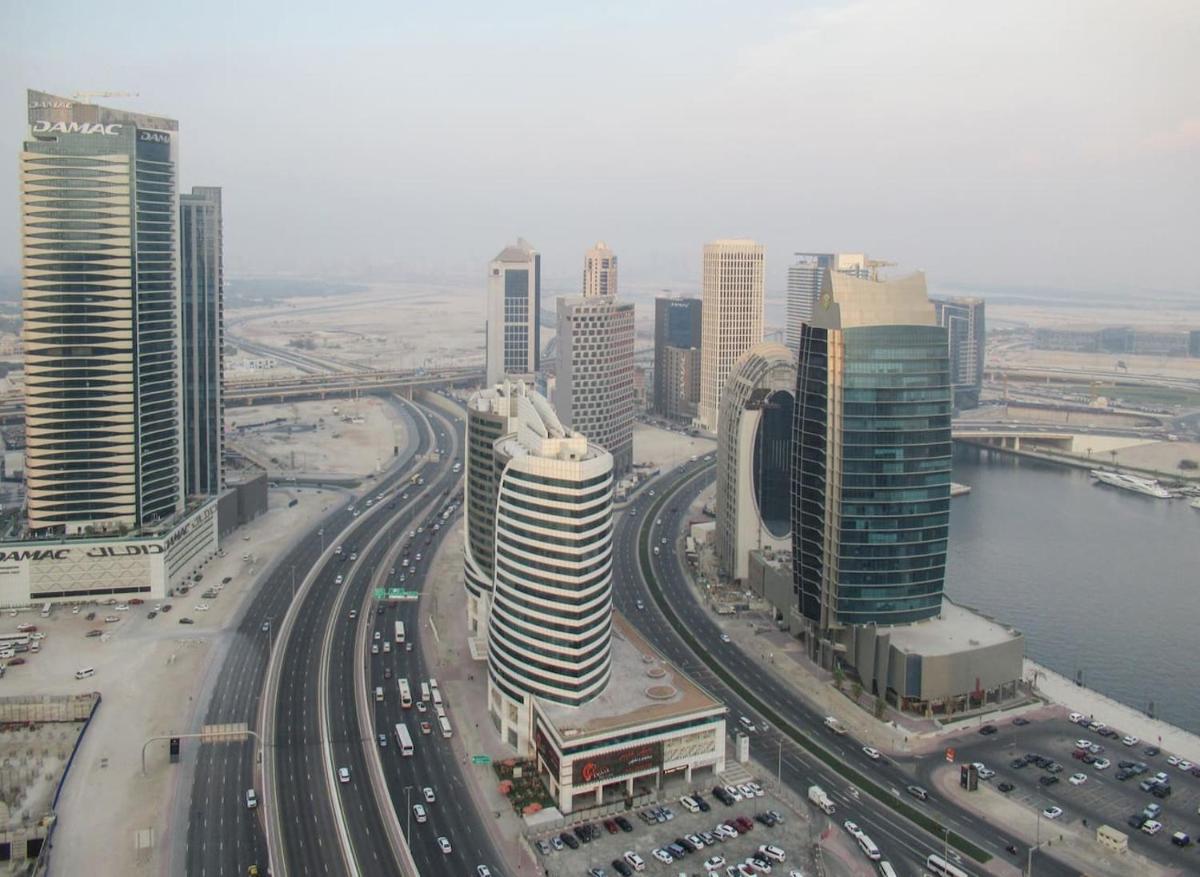 Frank Porter - Burj Al Noujoum
