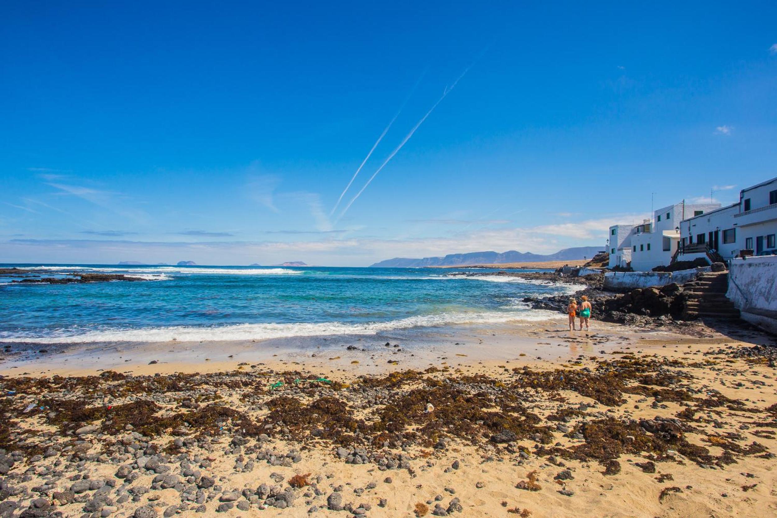 OHANA House in Caleta de Caballo view 4