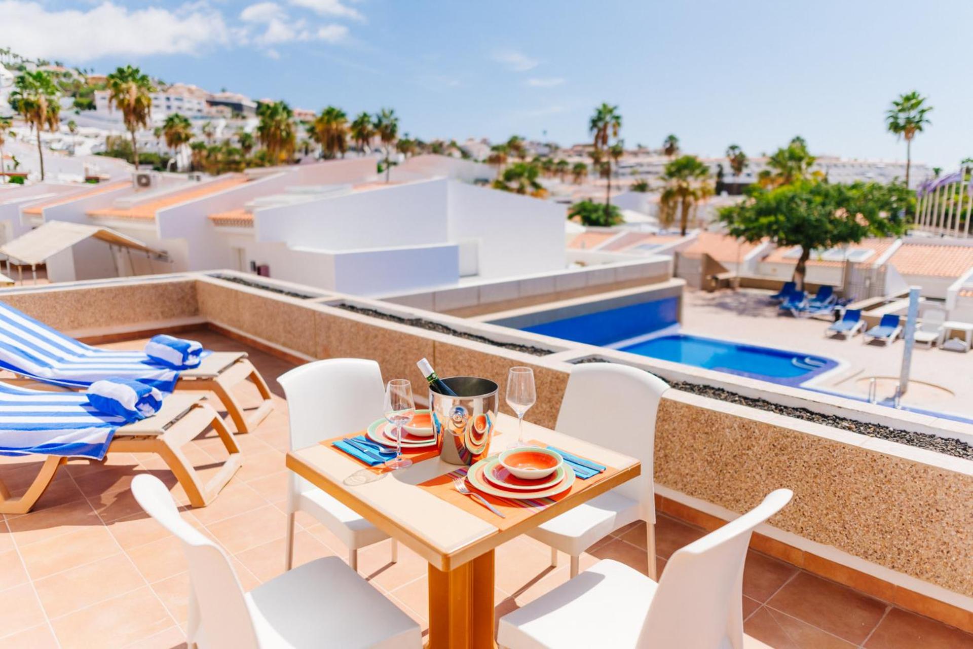 Hotel Island Village - Image 1