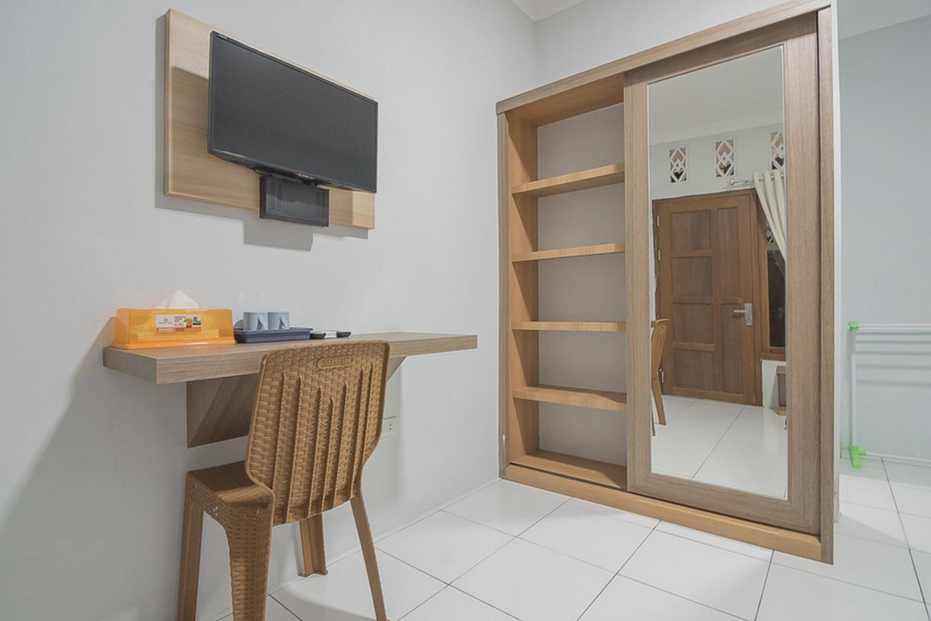 RedDoorz near RSUD Dr Abdul Aziz Singkawang