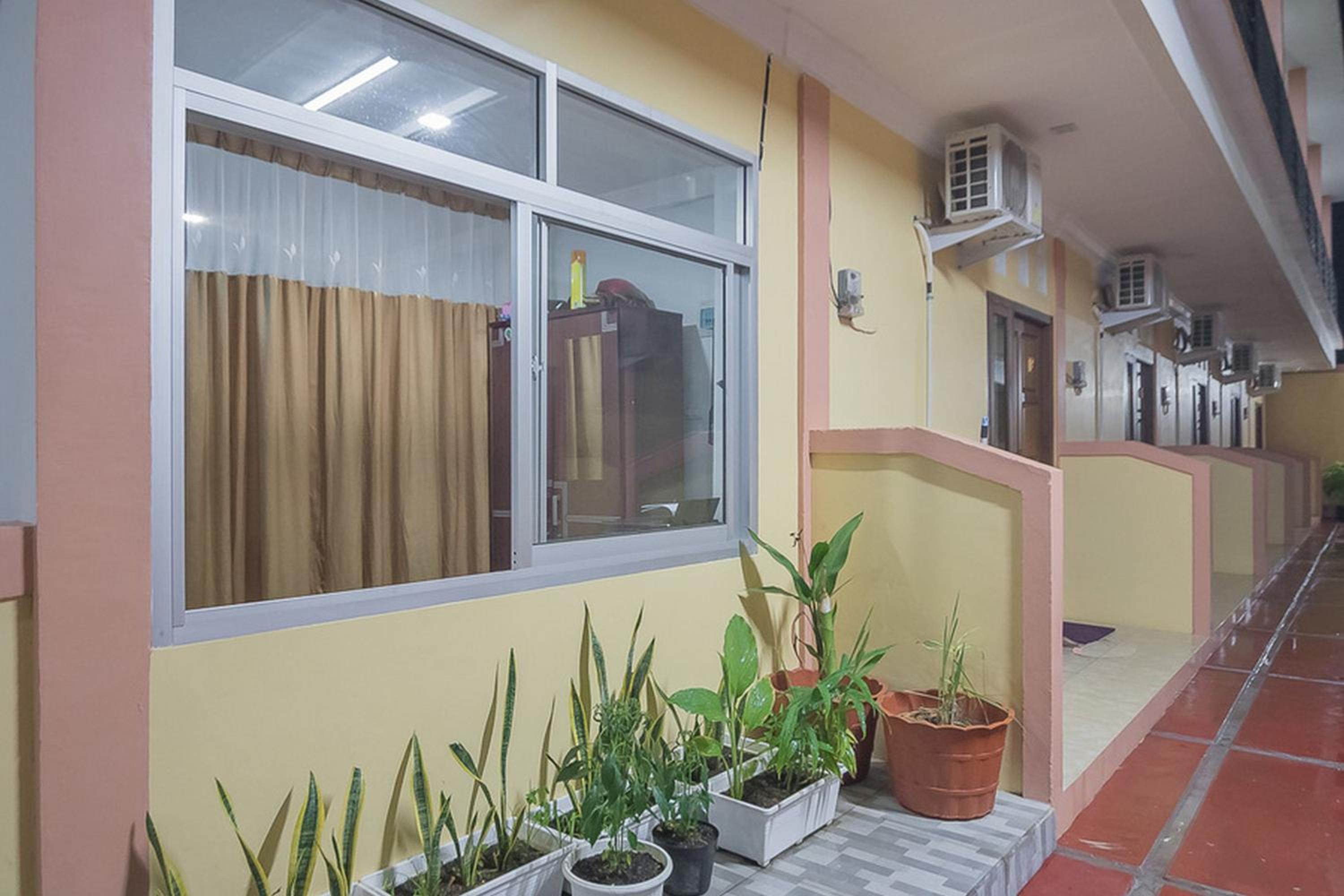 RedDoorz near RSUD Dr Abdul Aziz Singkawang