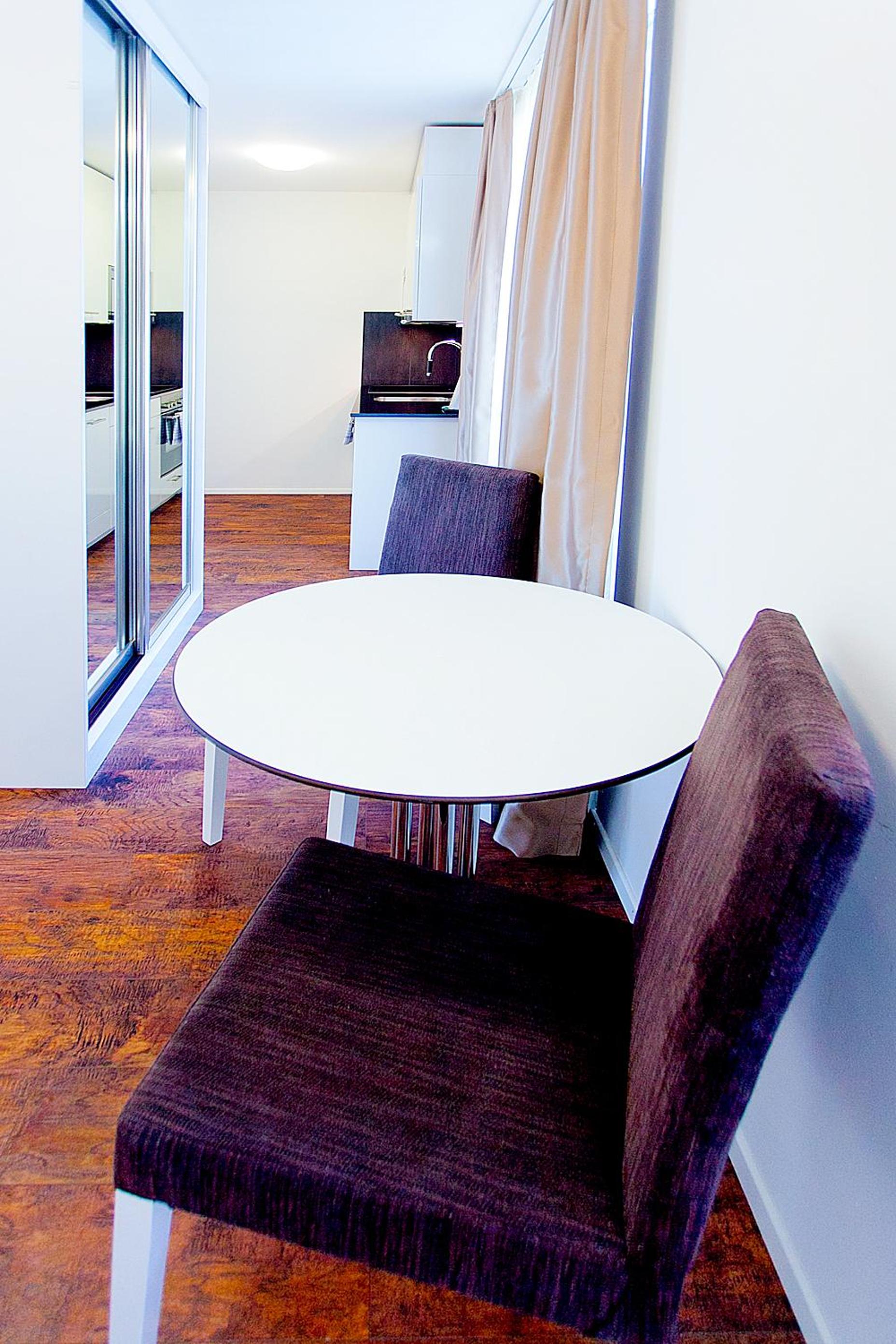 Suite Apartments by Livingdowntown