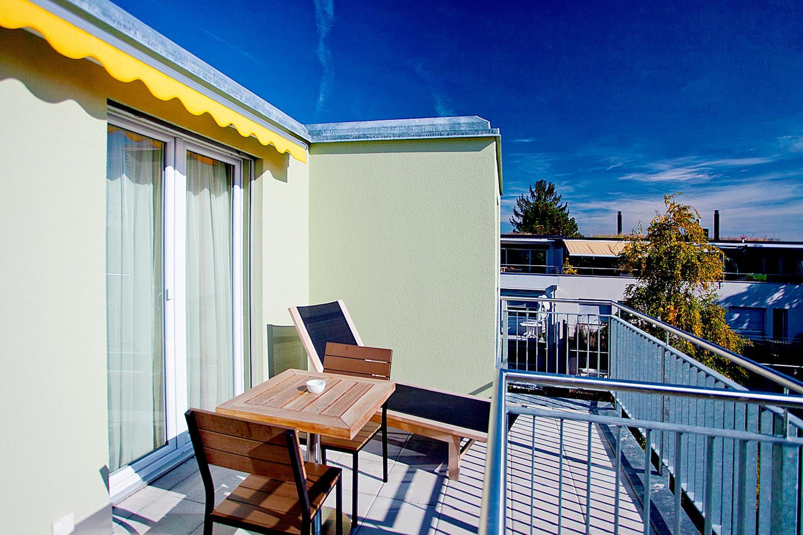 Suite Apartments by Livingdowntown