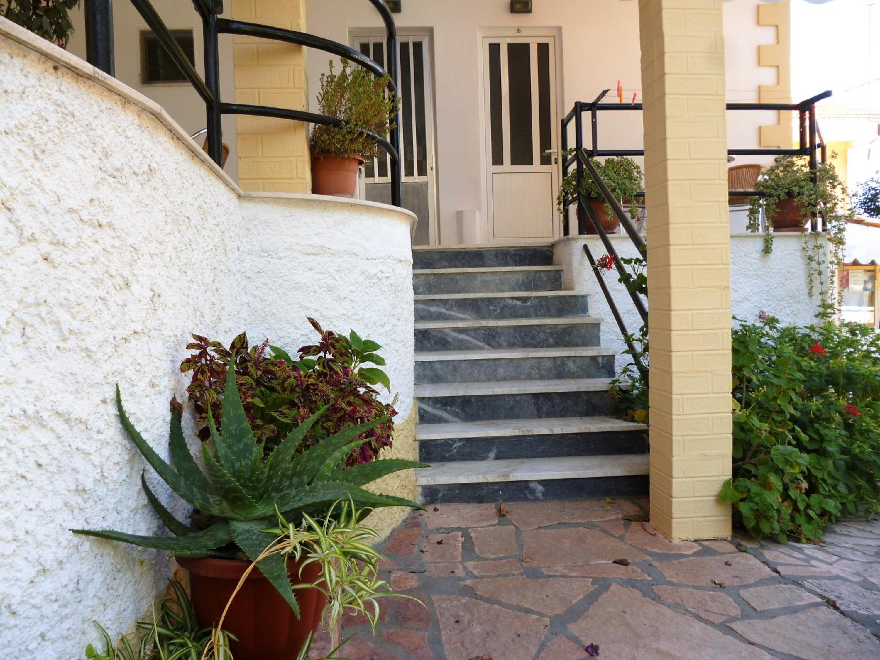 Kostas studios