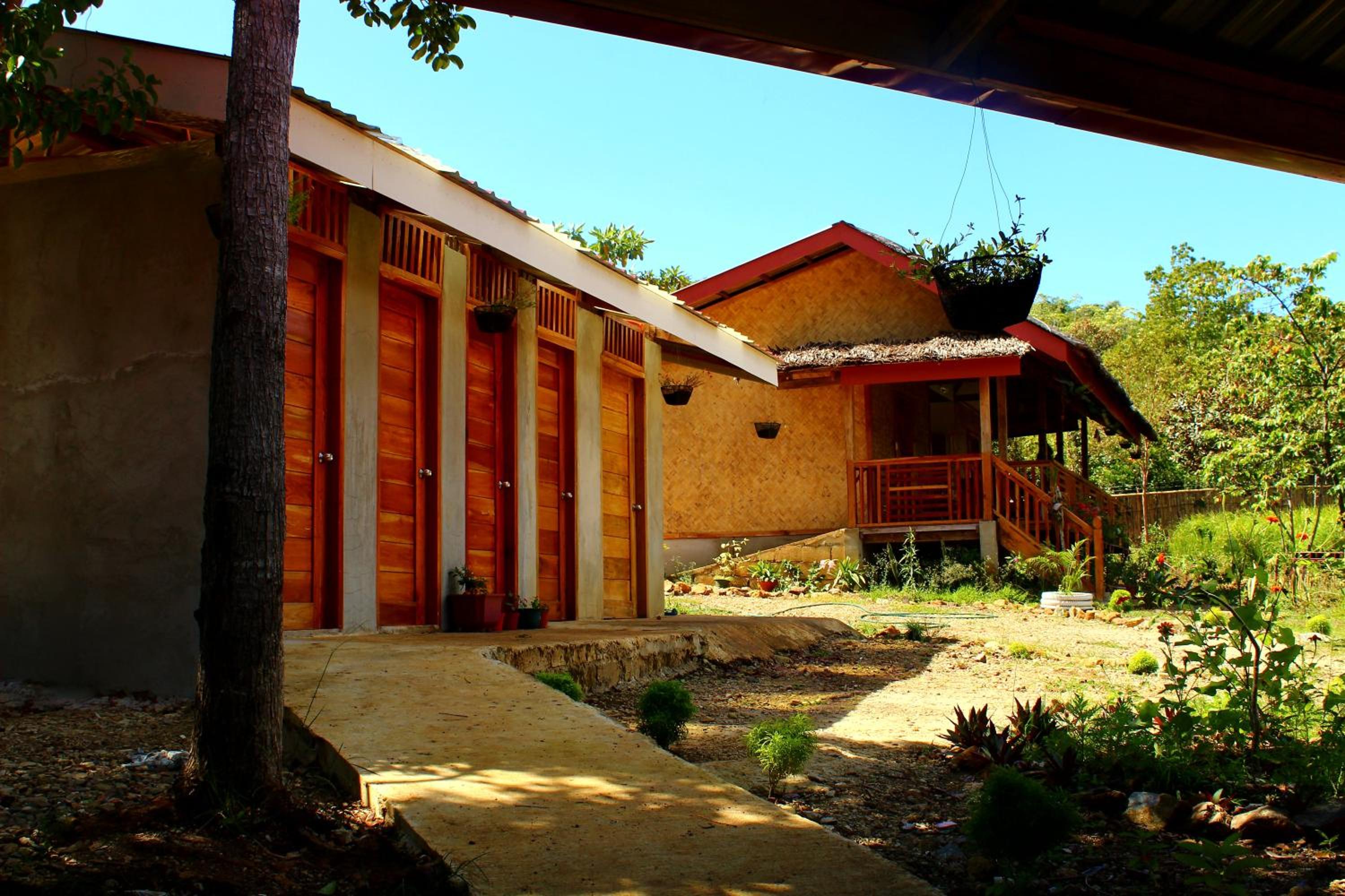 B&R Hostel Nagtabon