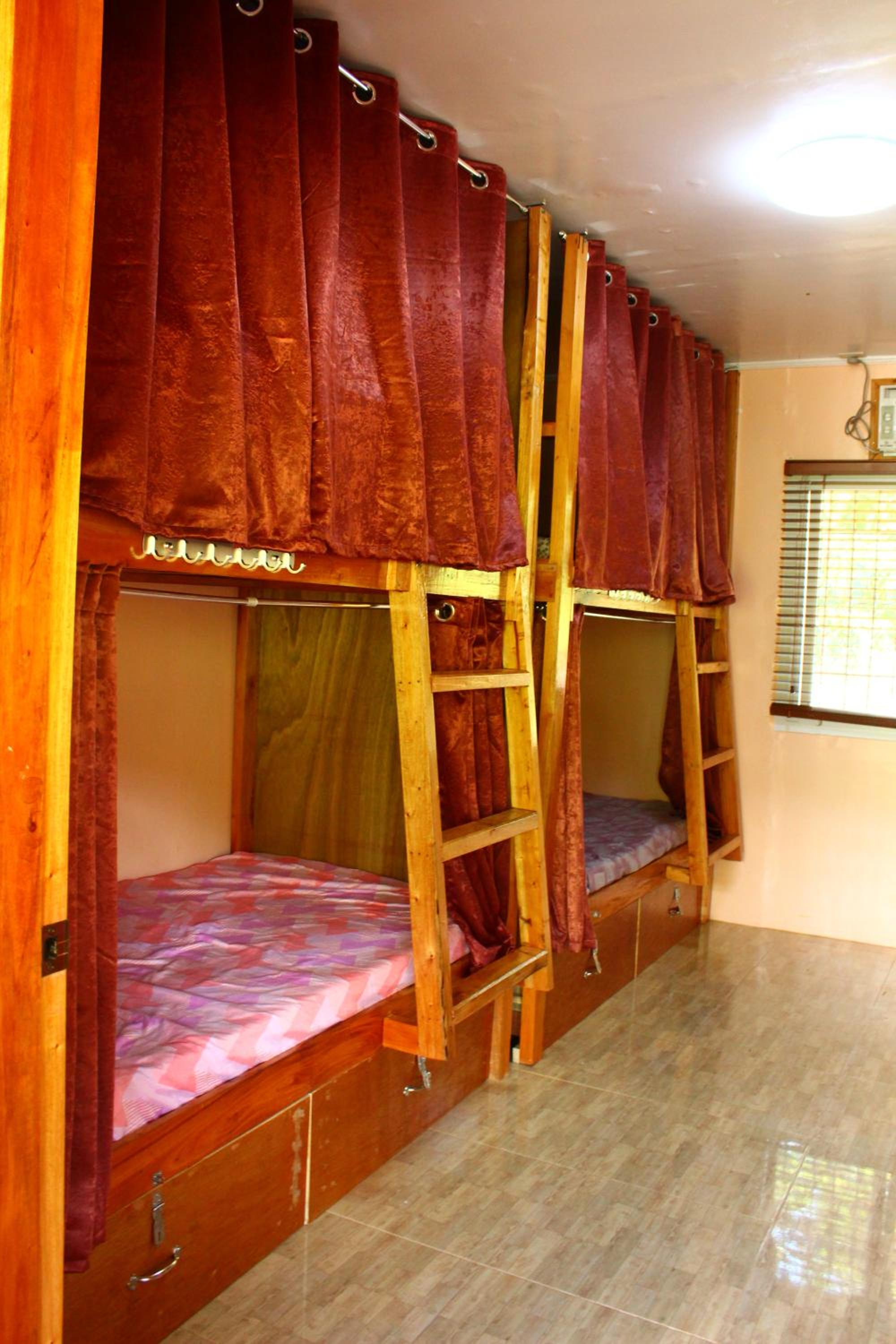 B&R Hostel Nagtabon