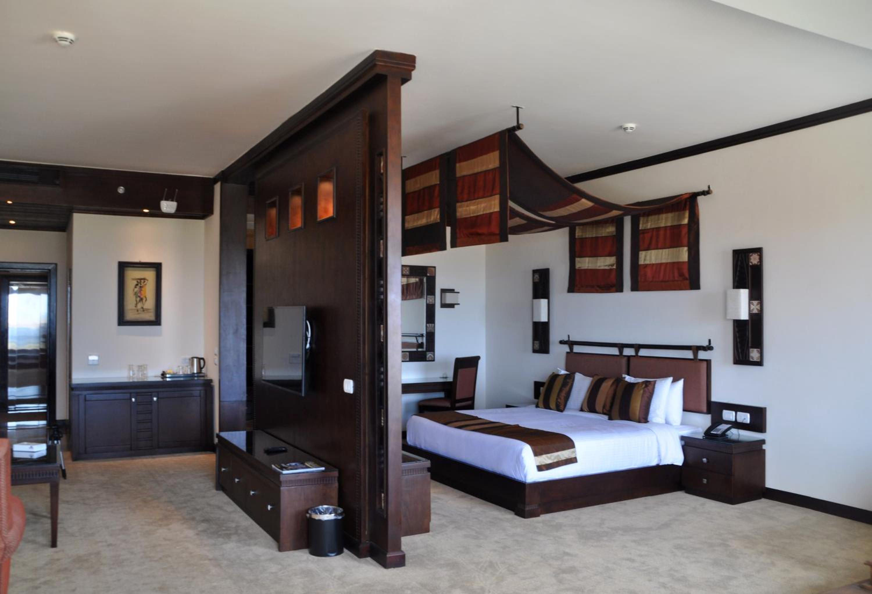 Africana Hotel & Spa