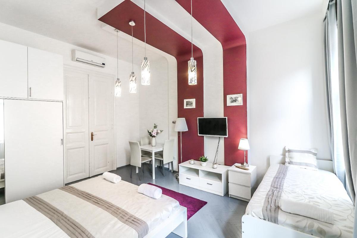 Real Apartments Hegedű