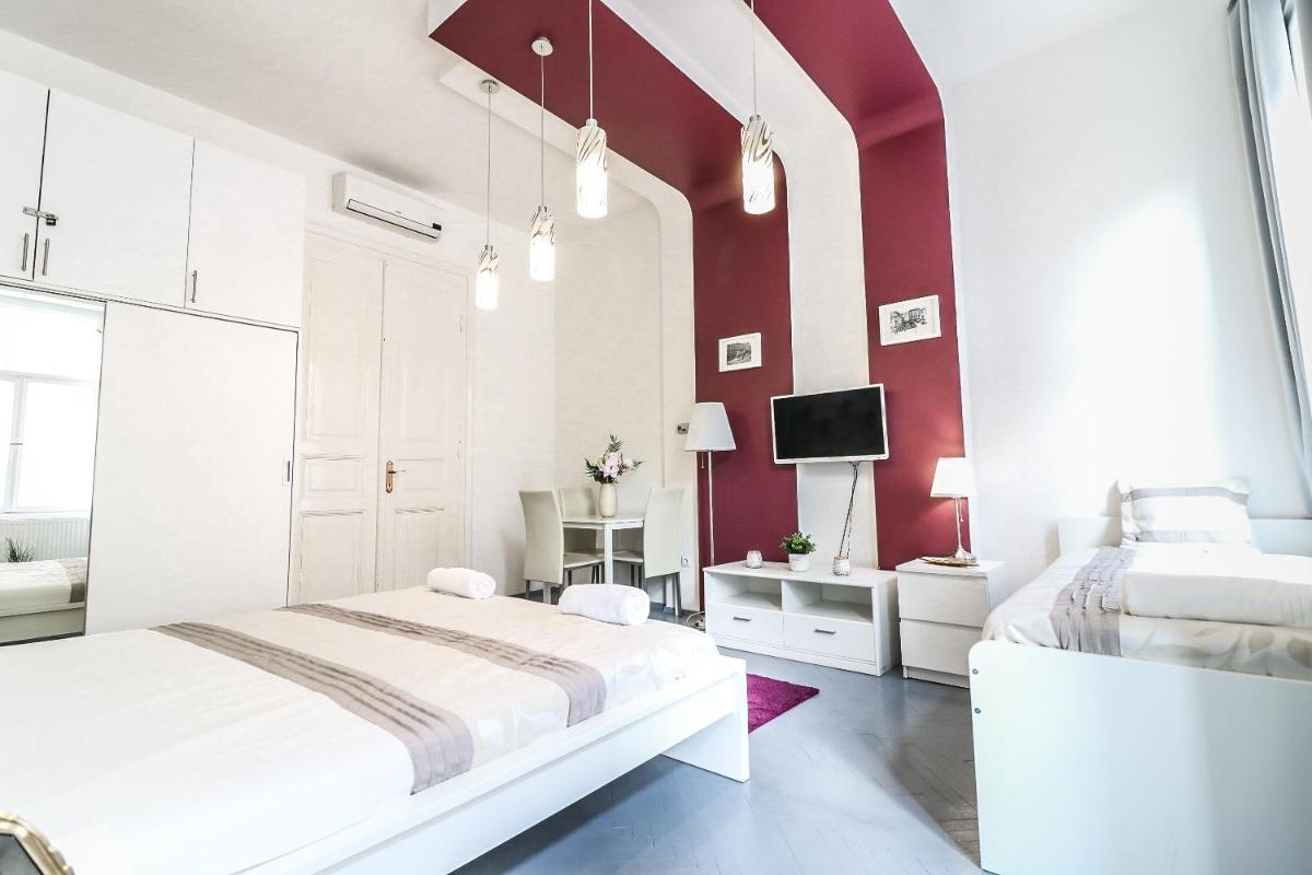 Real Apartments Hegedű