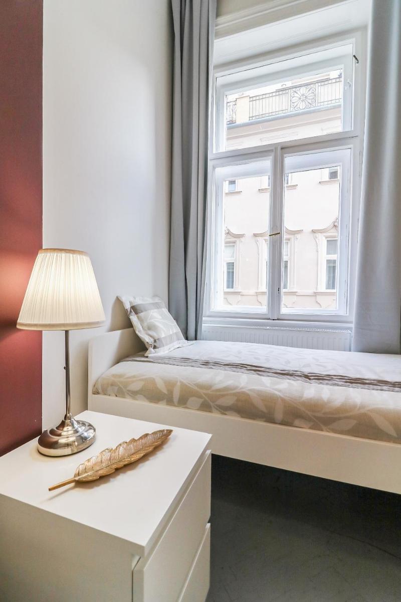 Real Apartments Hegedű