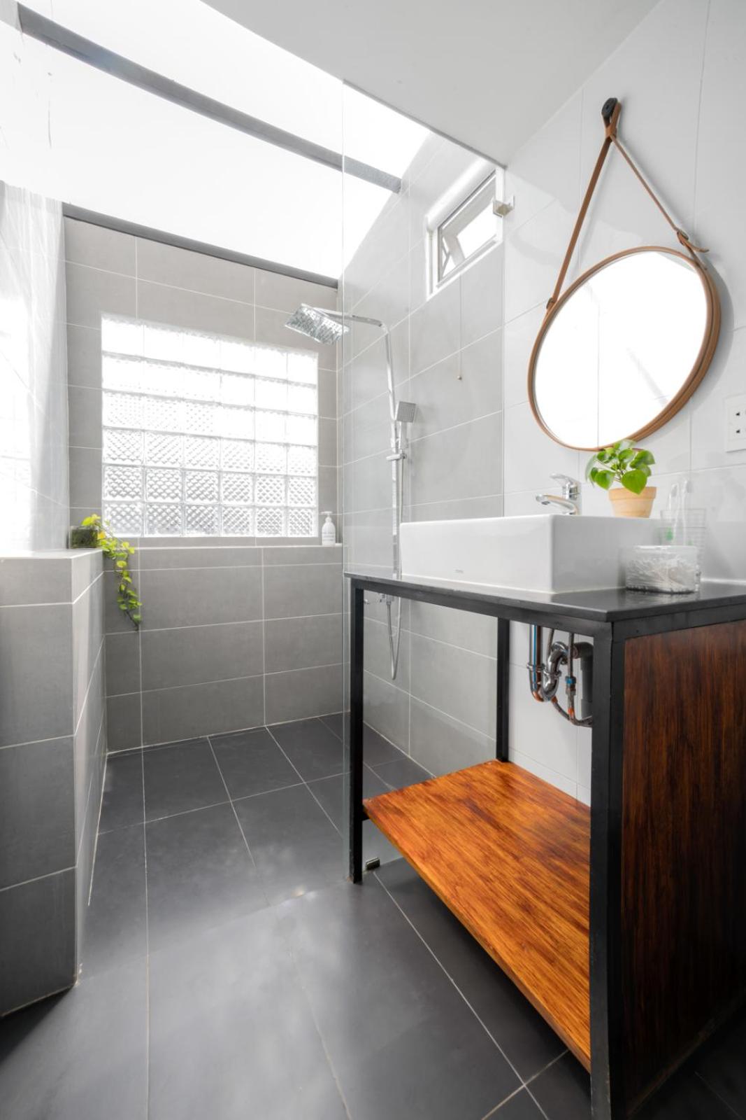 CIRCADIAN Industrial Loft In Heritage Building