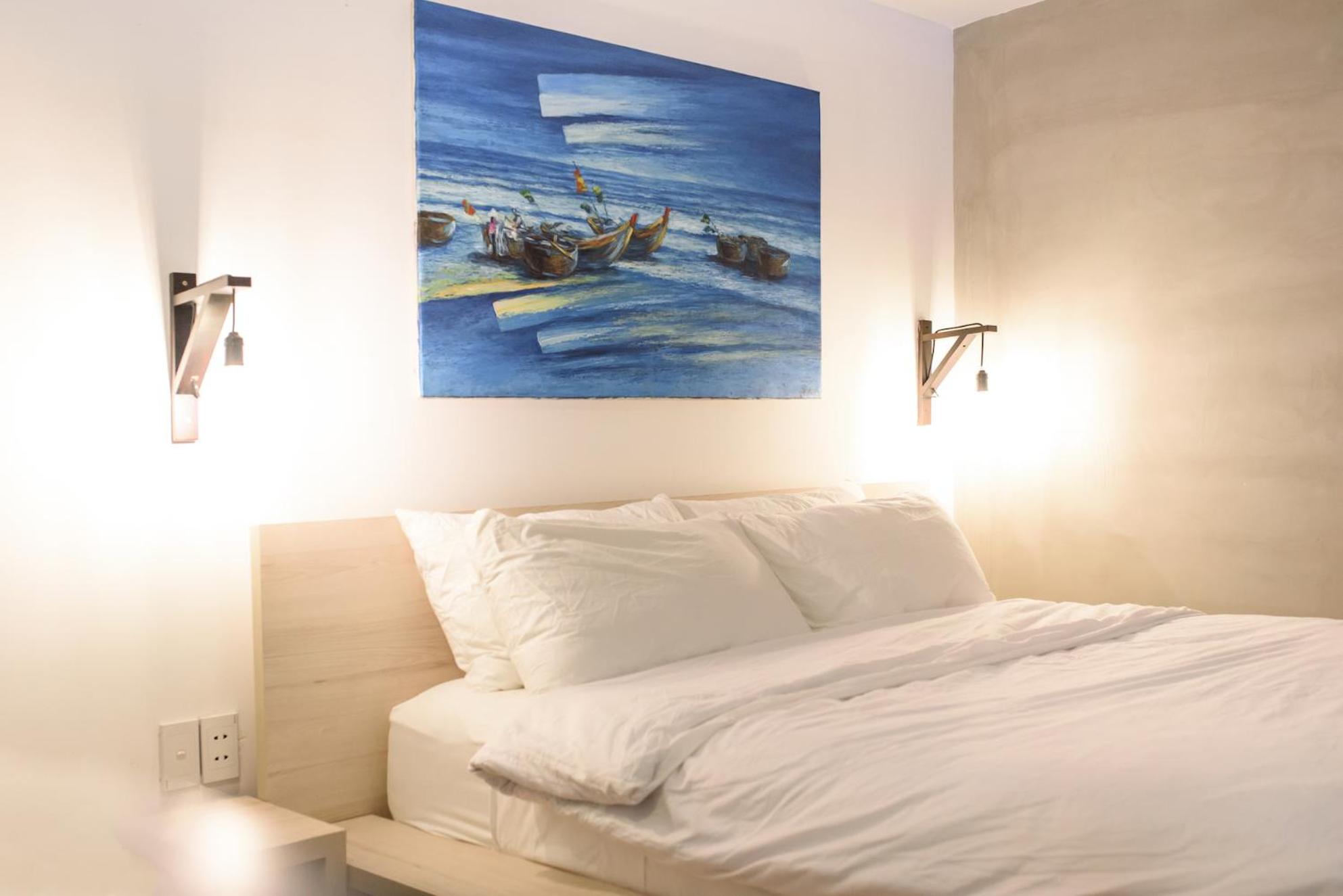 CIRCADIAN Industrial Loft In Heritage Building