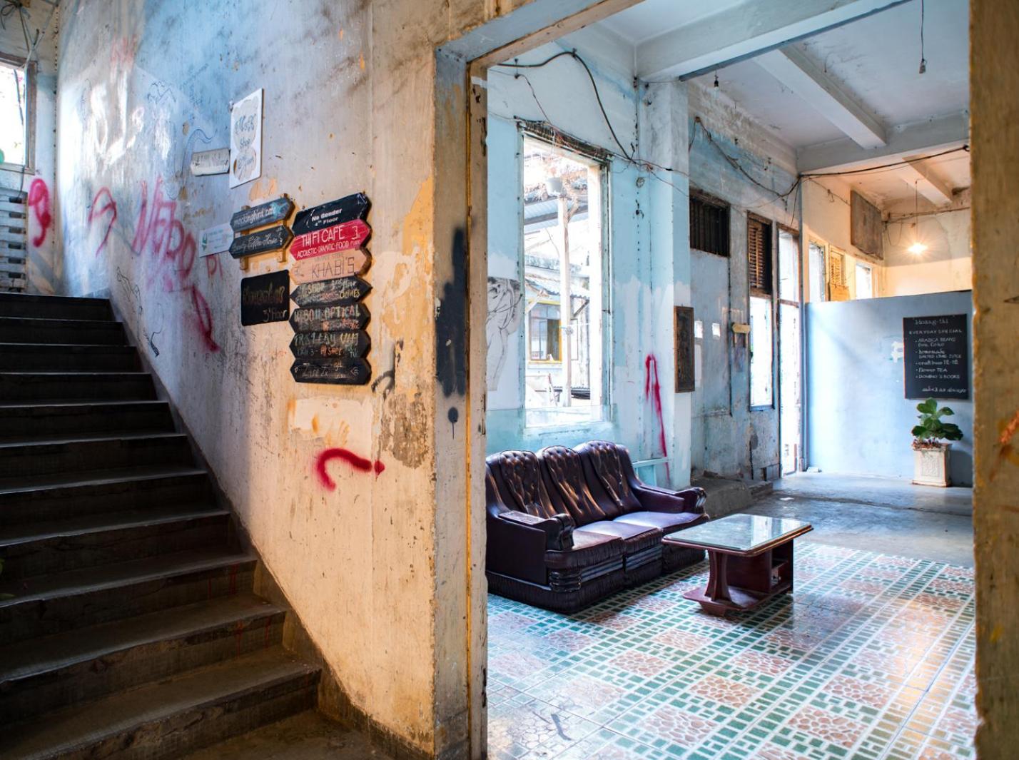 CIRCADIAN Industrial Loft In Heritage Building