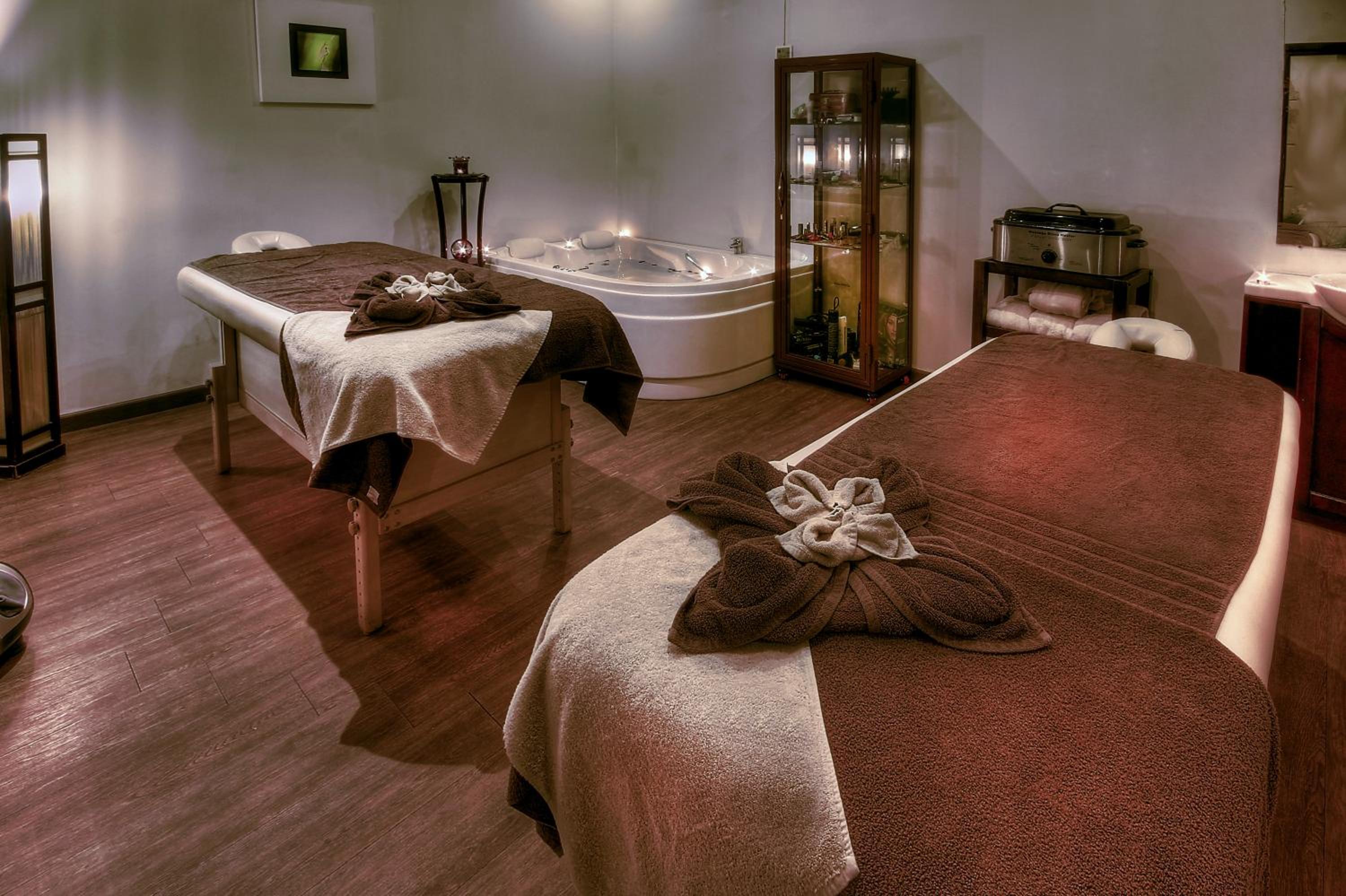 Africana Hotel & Spa