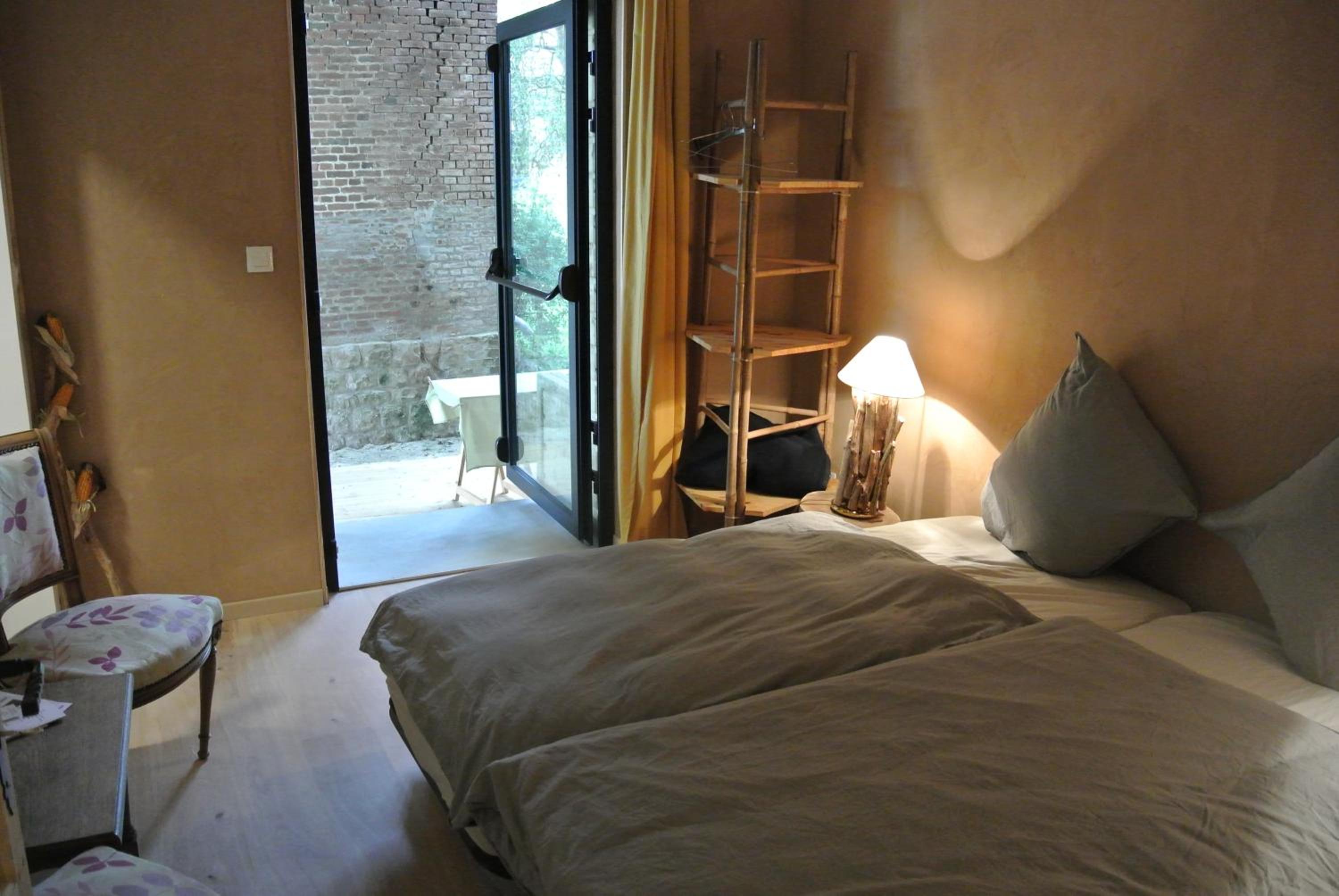 Double room on farm (La ferme du Tao) view 5