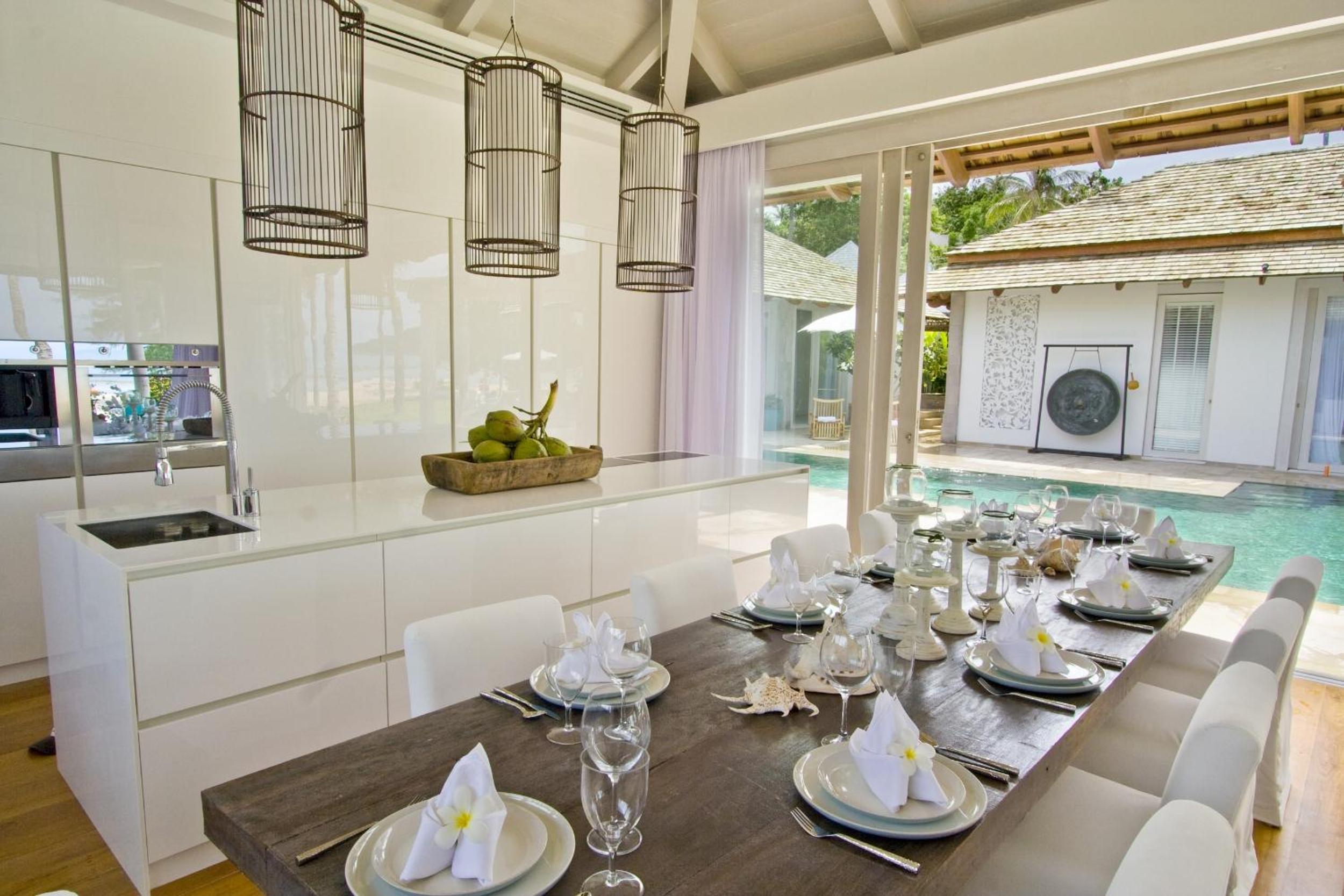 Mia Beach, beach villa and events
