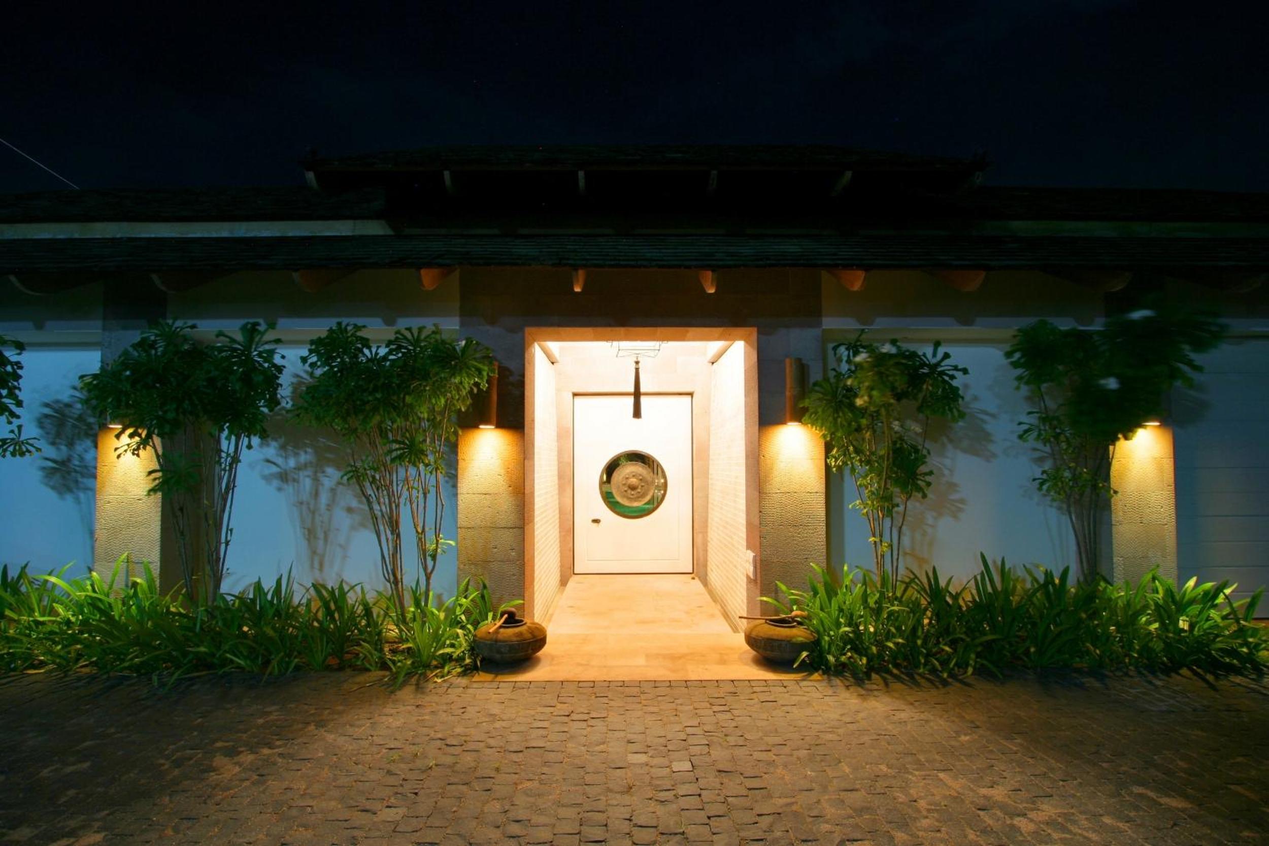 Mia Beach, beach villa and events