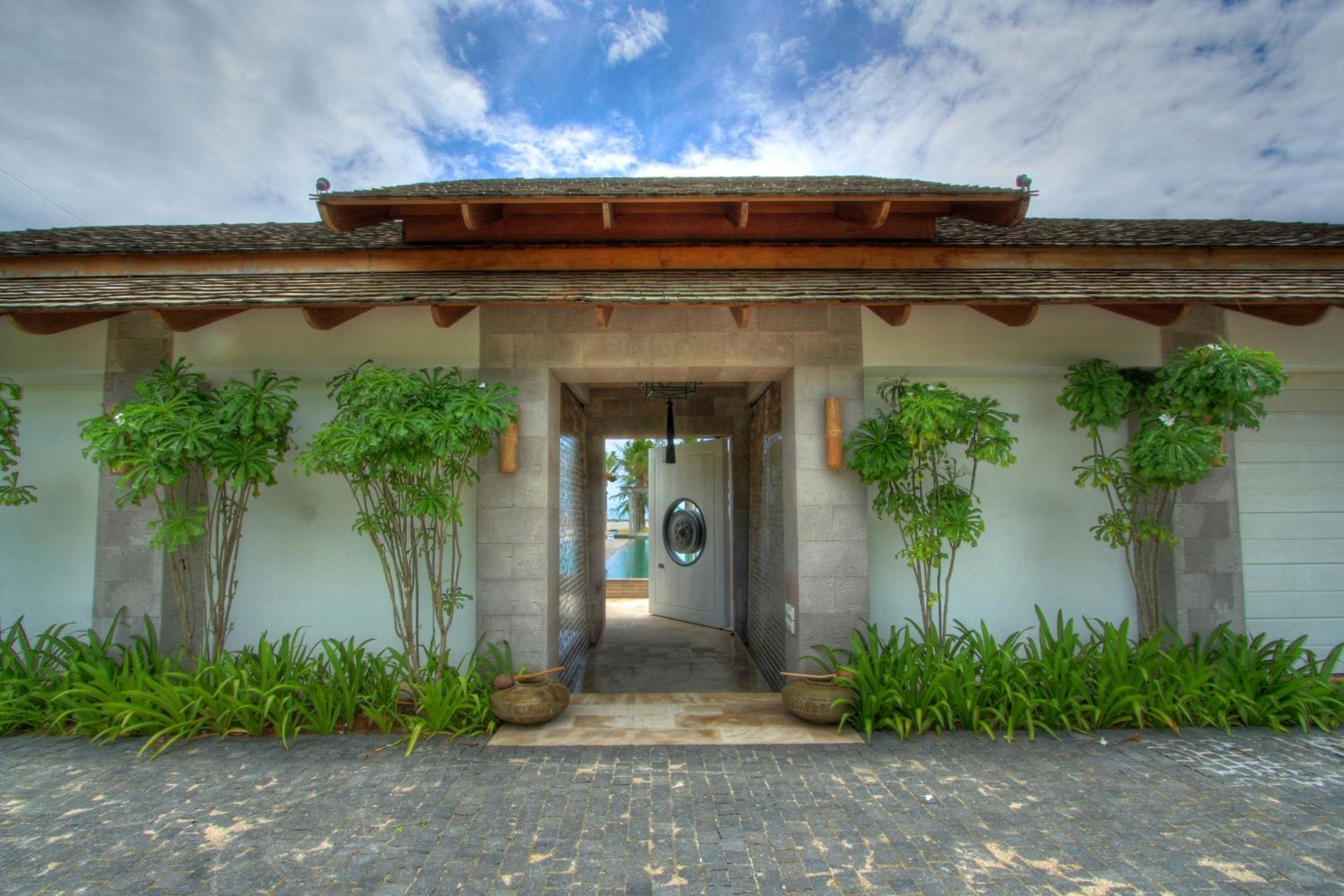 Mia Beach, beach villa and events
