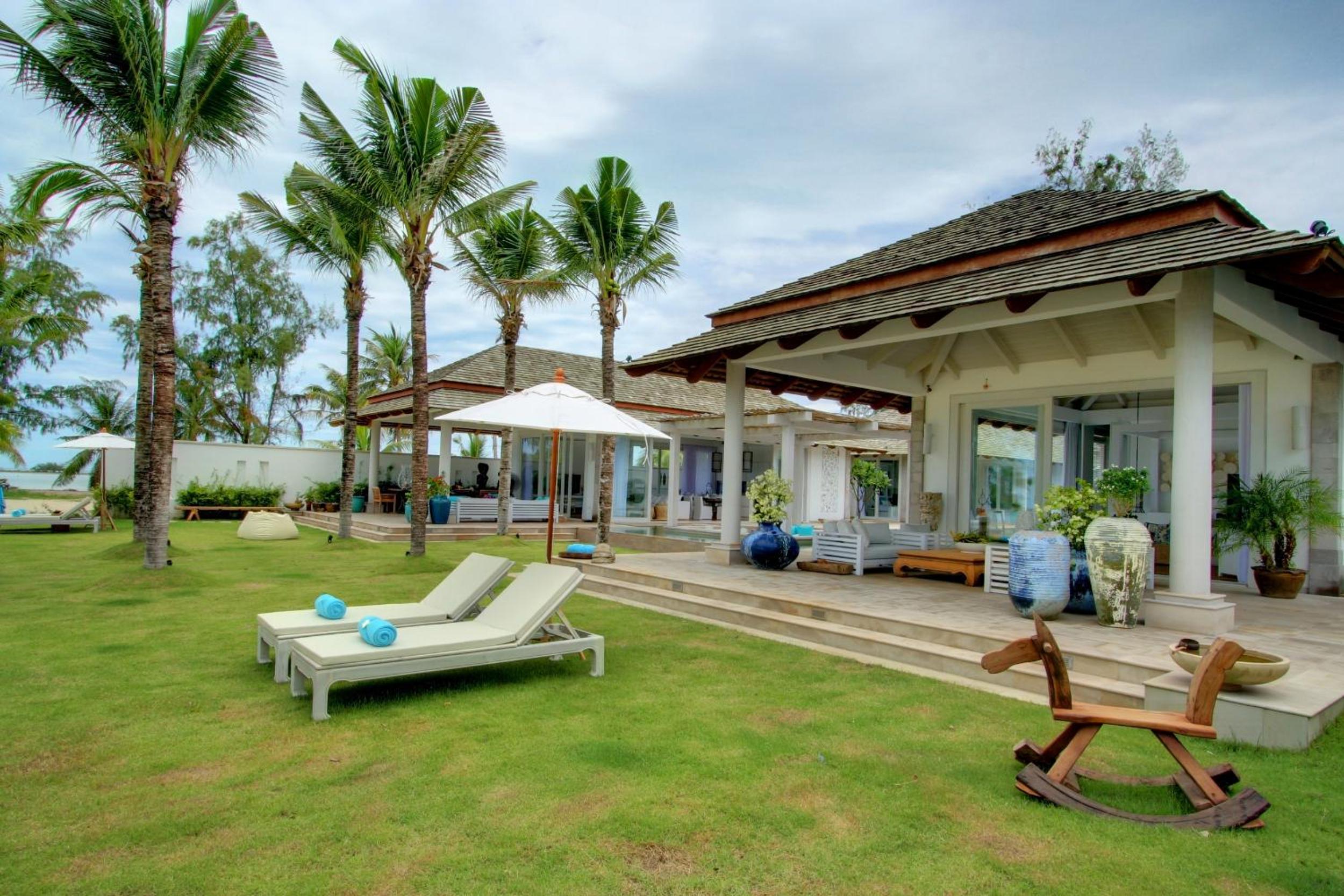Mia Beach, beach villa and events