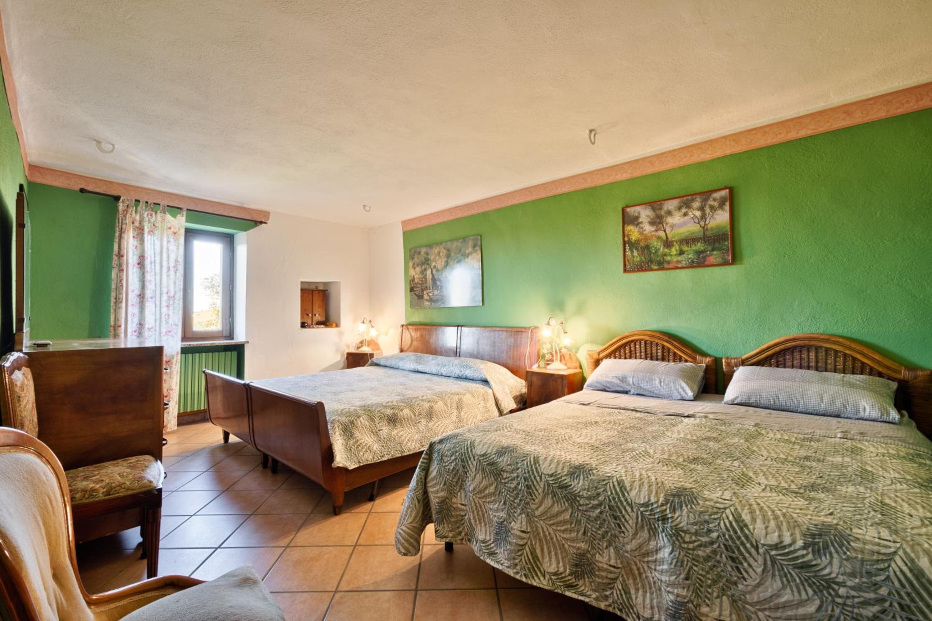 Splendido rustico nella Langa