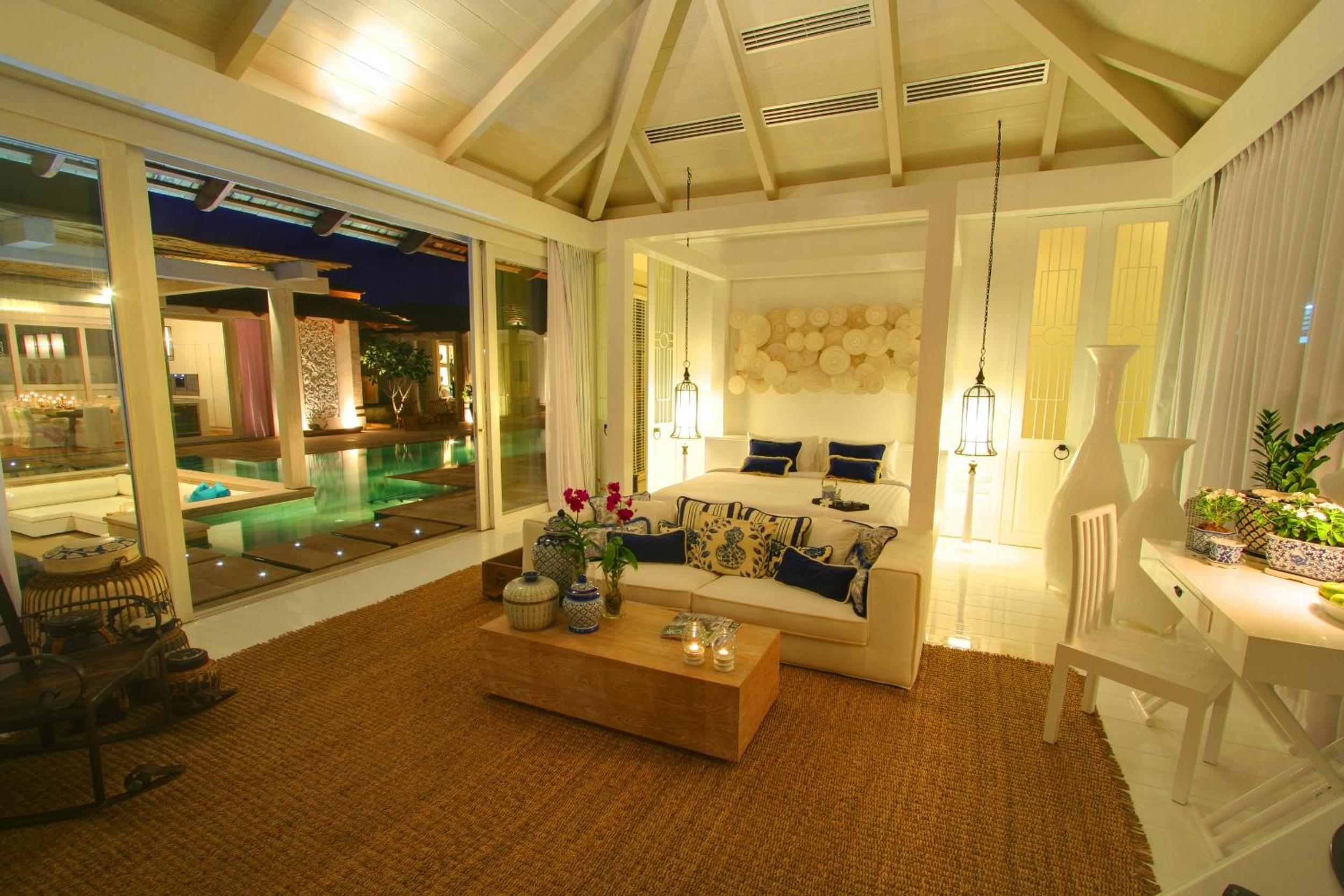 Mia Beach, beach villa and events