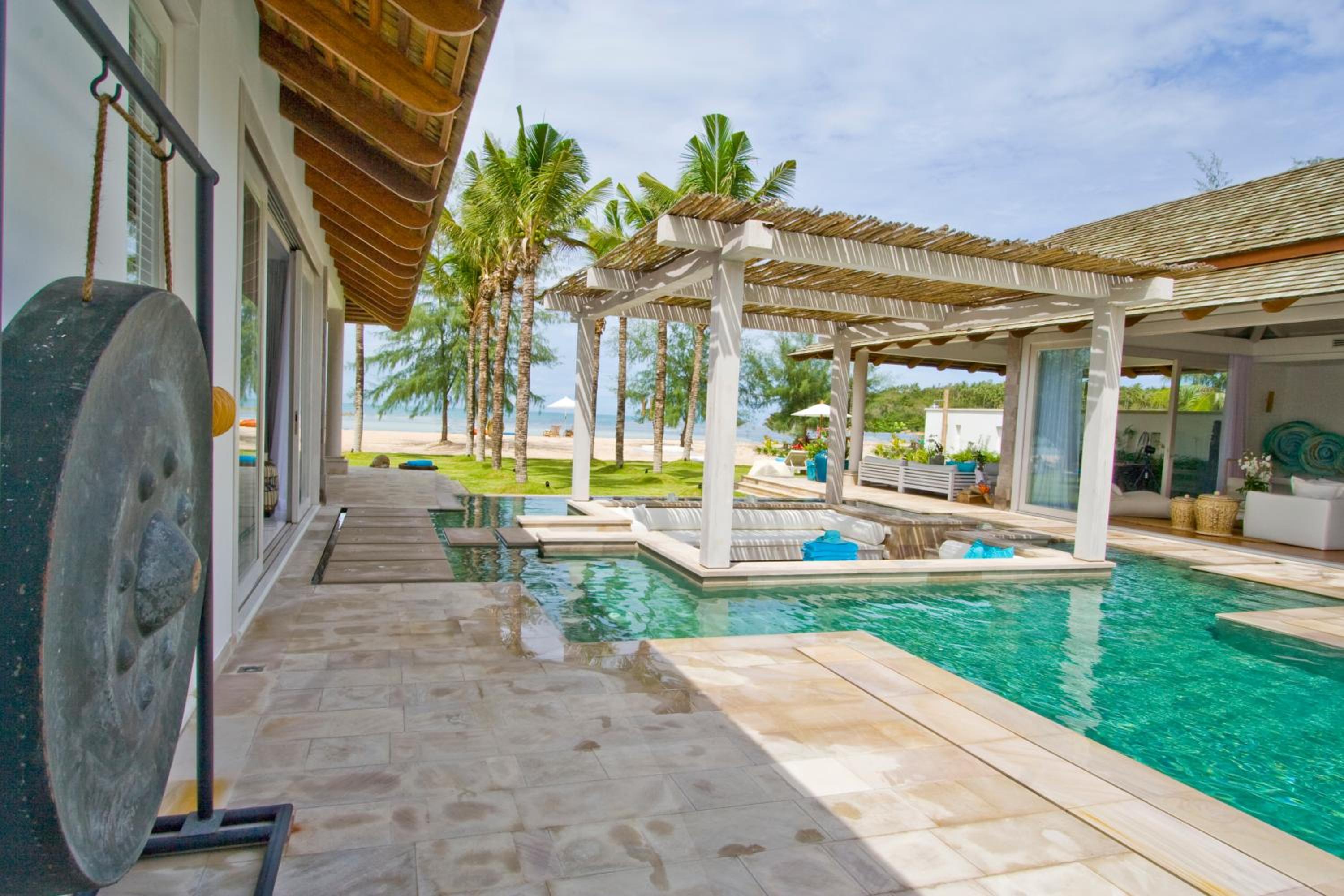 Mia Beach, beach villa and events