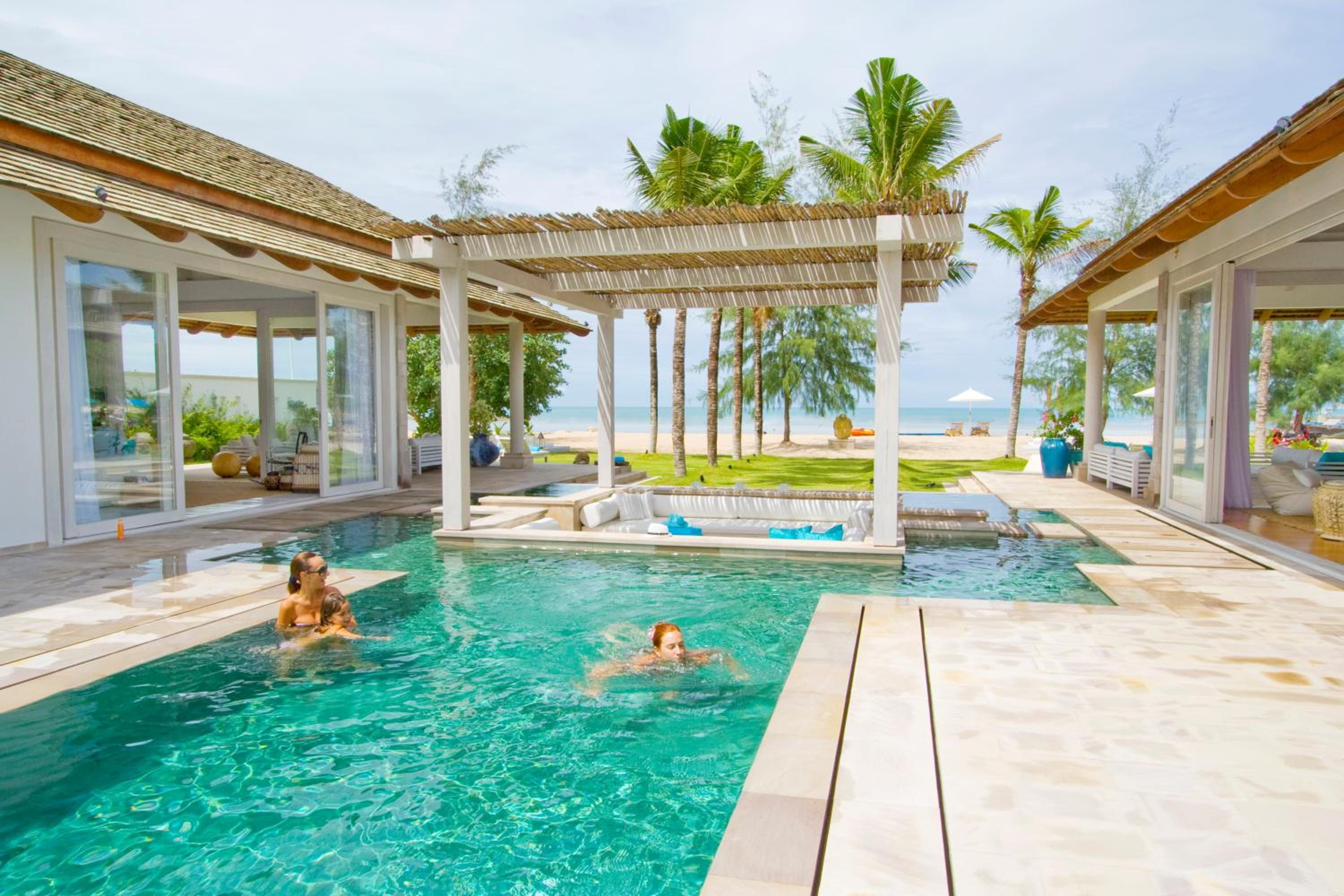 Mia Beach, beach villa and events