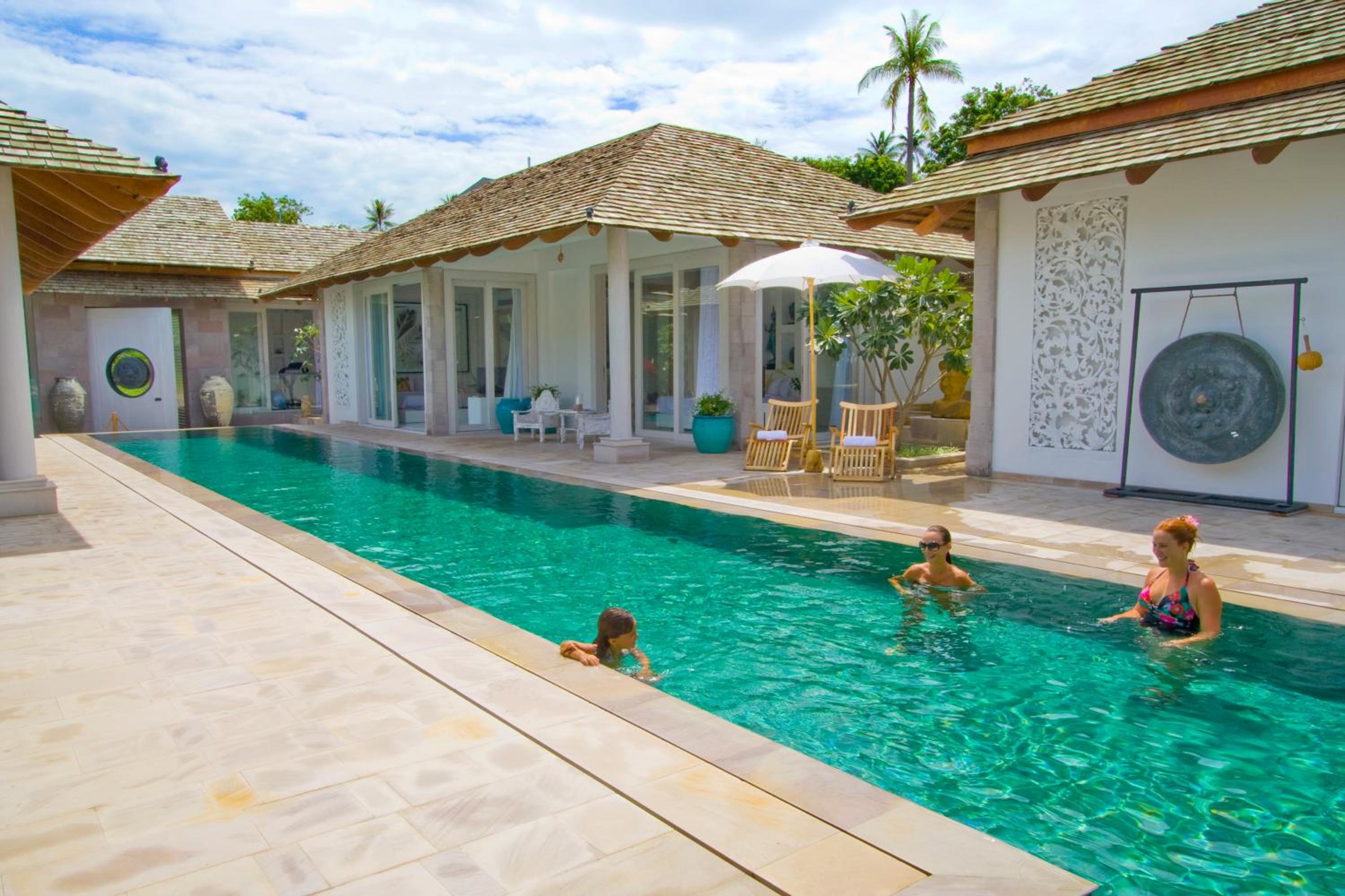 Mia Beach, beach villa and events