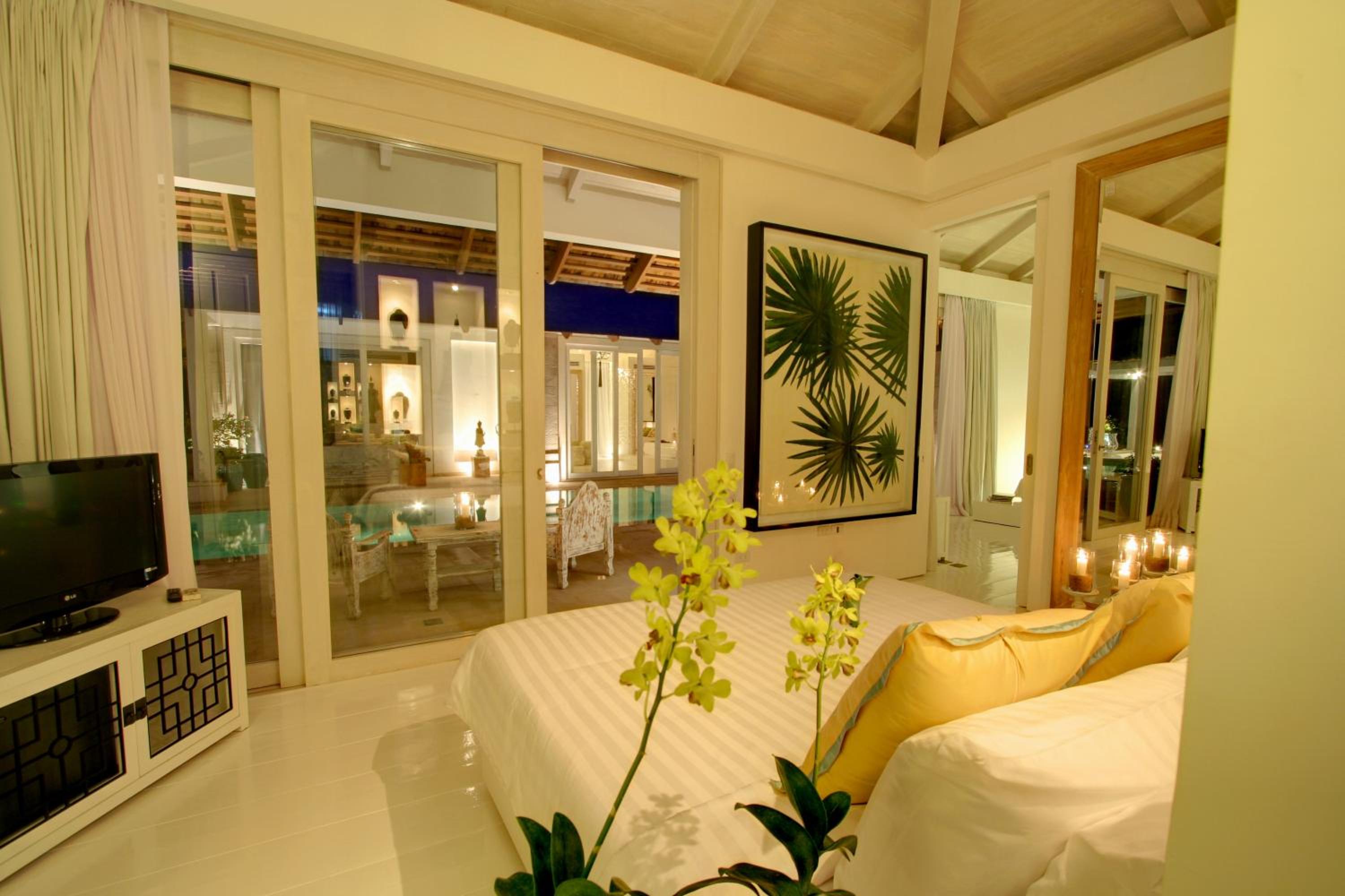 Mia Beach, beach villa and events