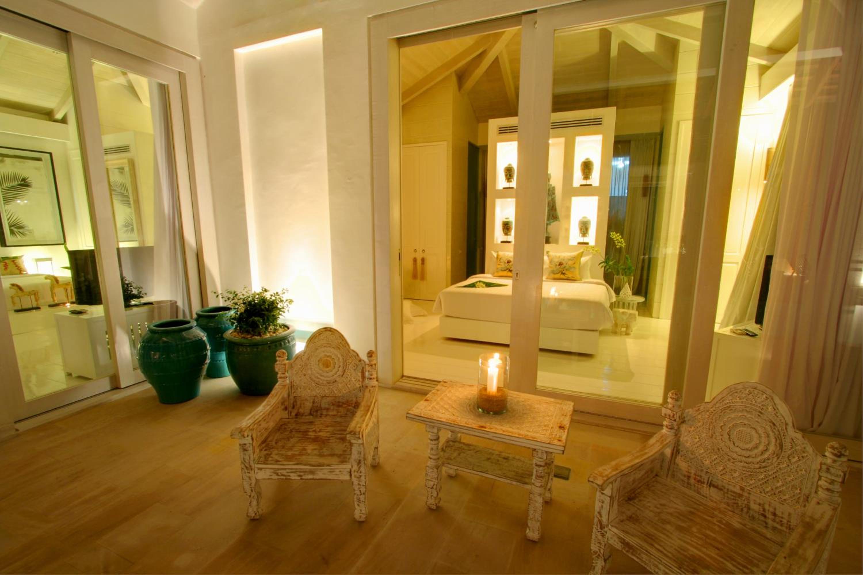 Mia Beach, beach villa and events