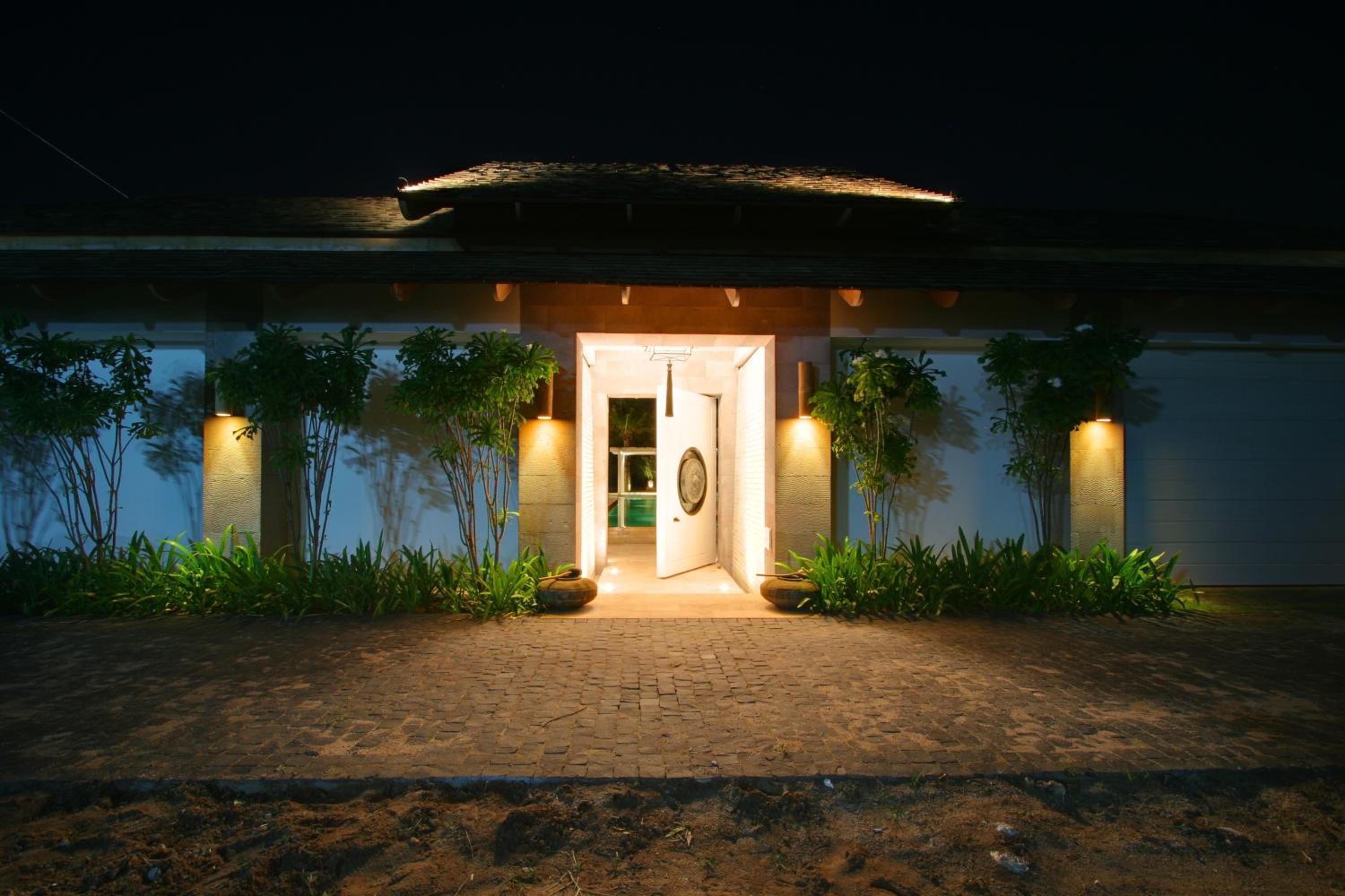 Mia Beach, beach villa and events