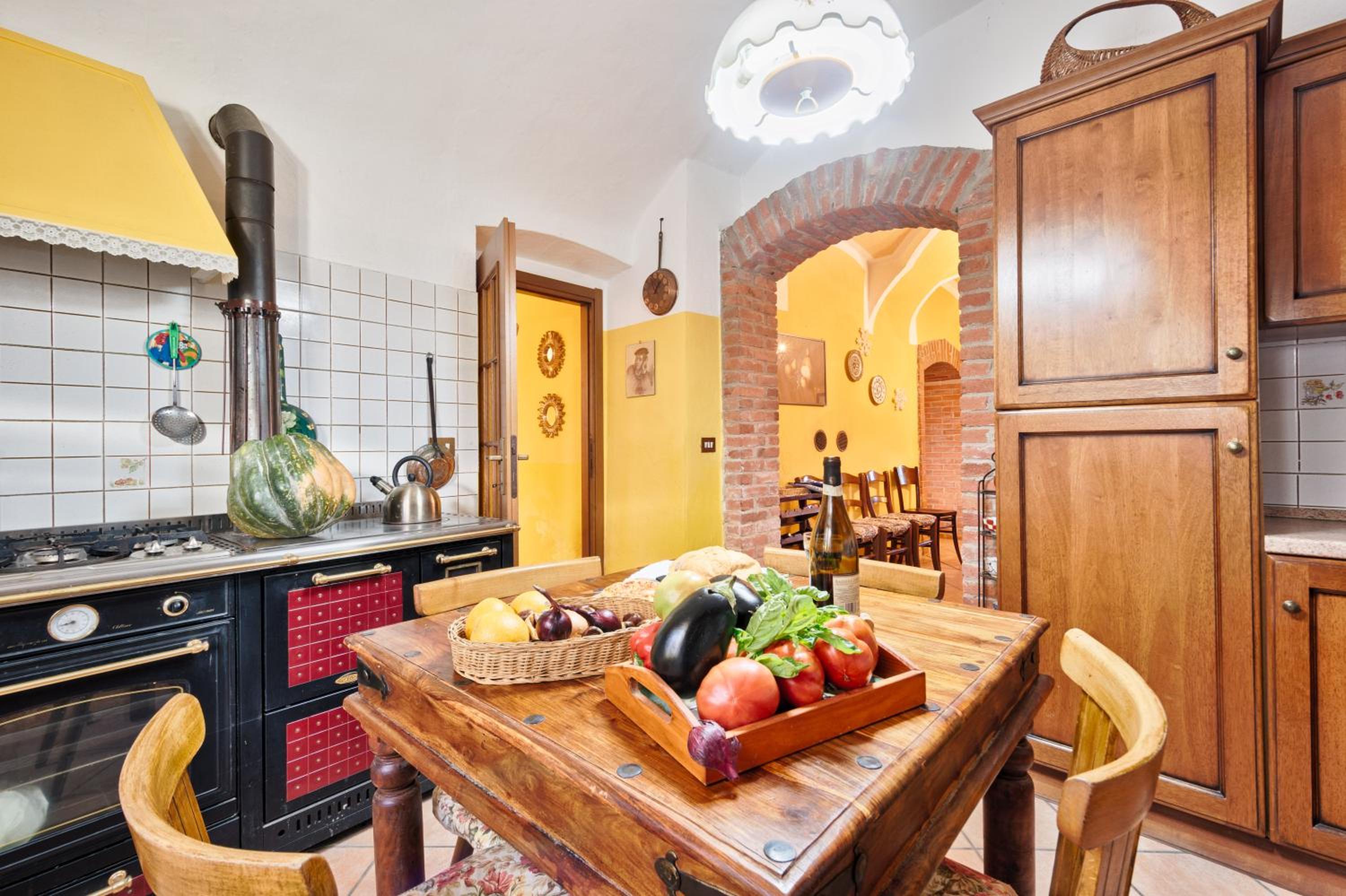 Splendido rustico nella Langa