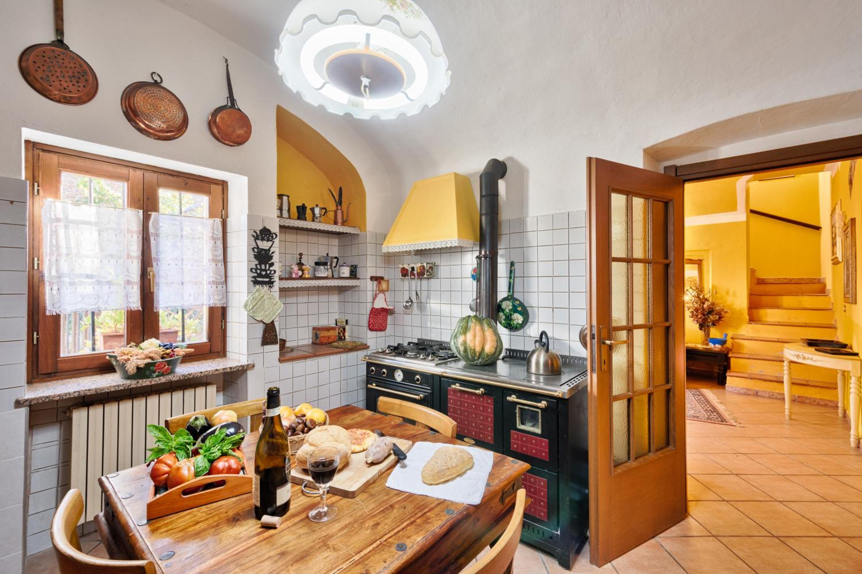 Splendido rustico nella Langa