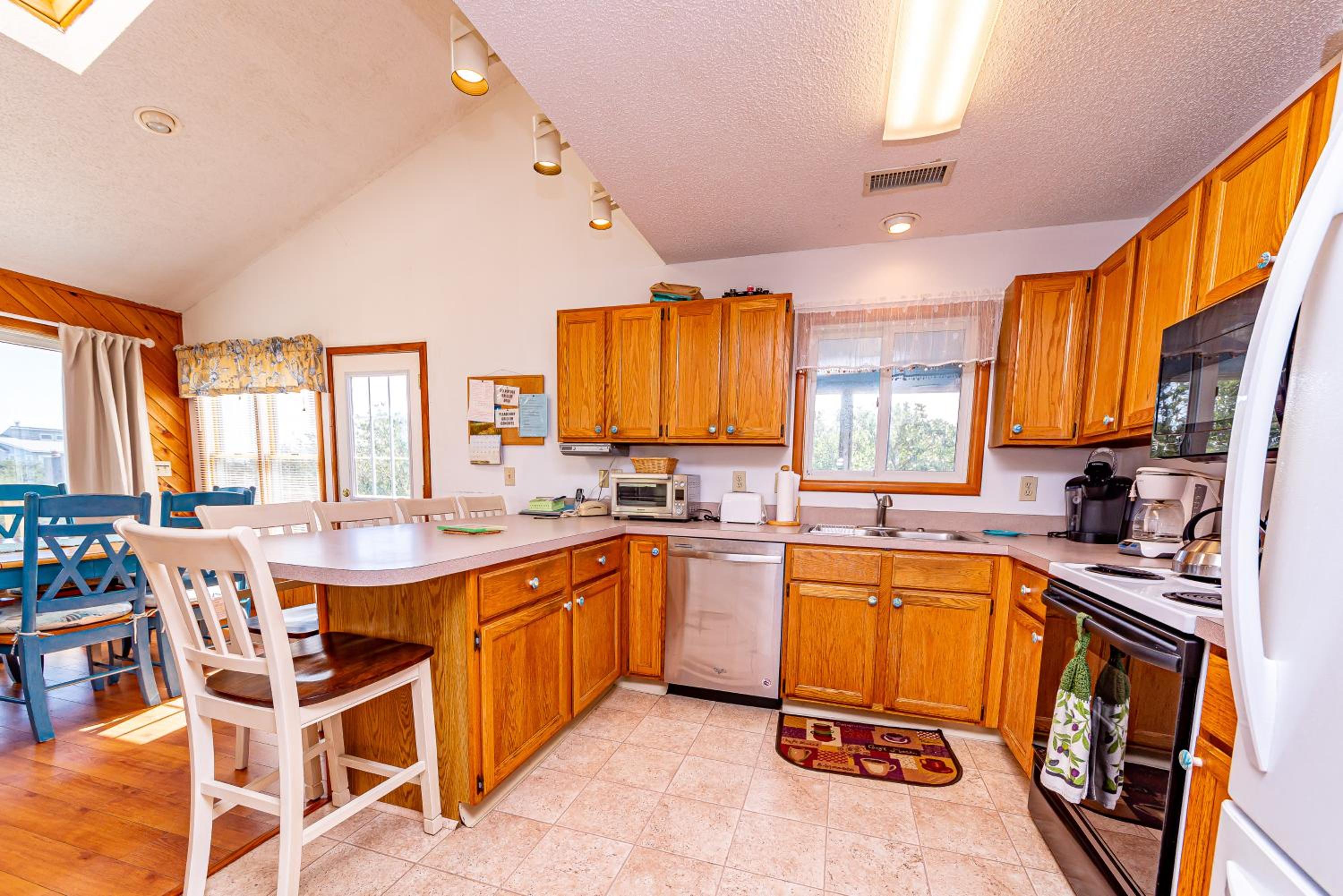 Misty Blue - Corolla, Ocean Sands, 200 Yards to Beach, Ocean View, Pets OK, Flex Stays Year Rnd